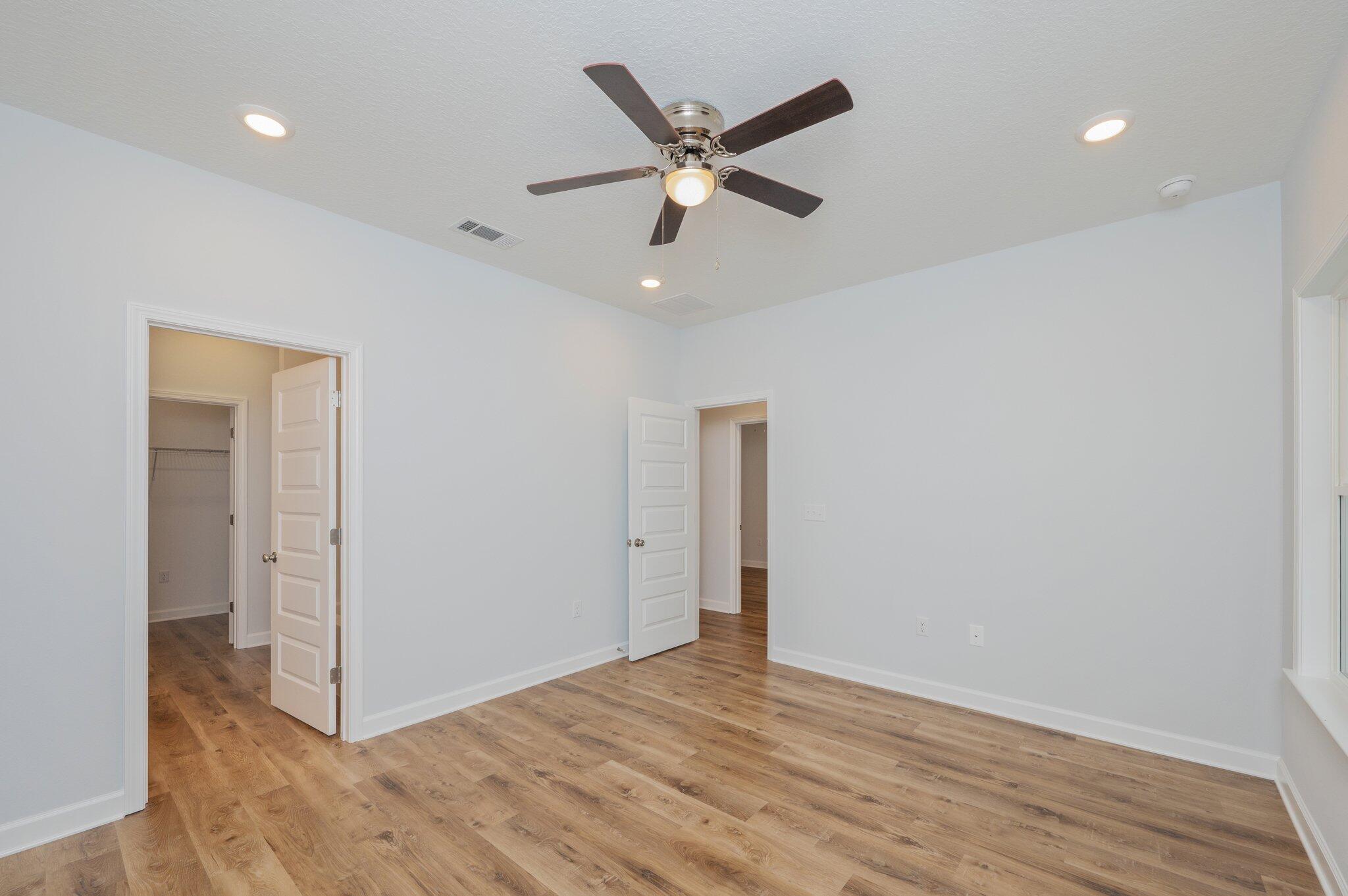 MORRIS ADDN TO CRESTVIEW - Residential
