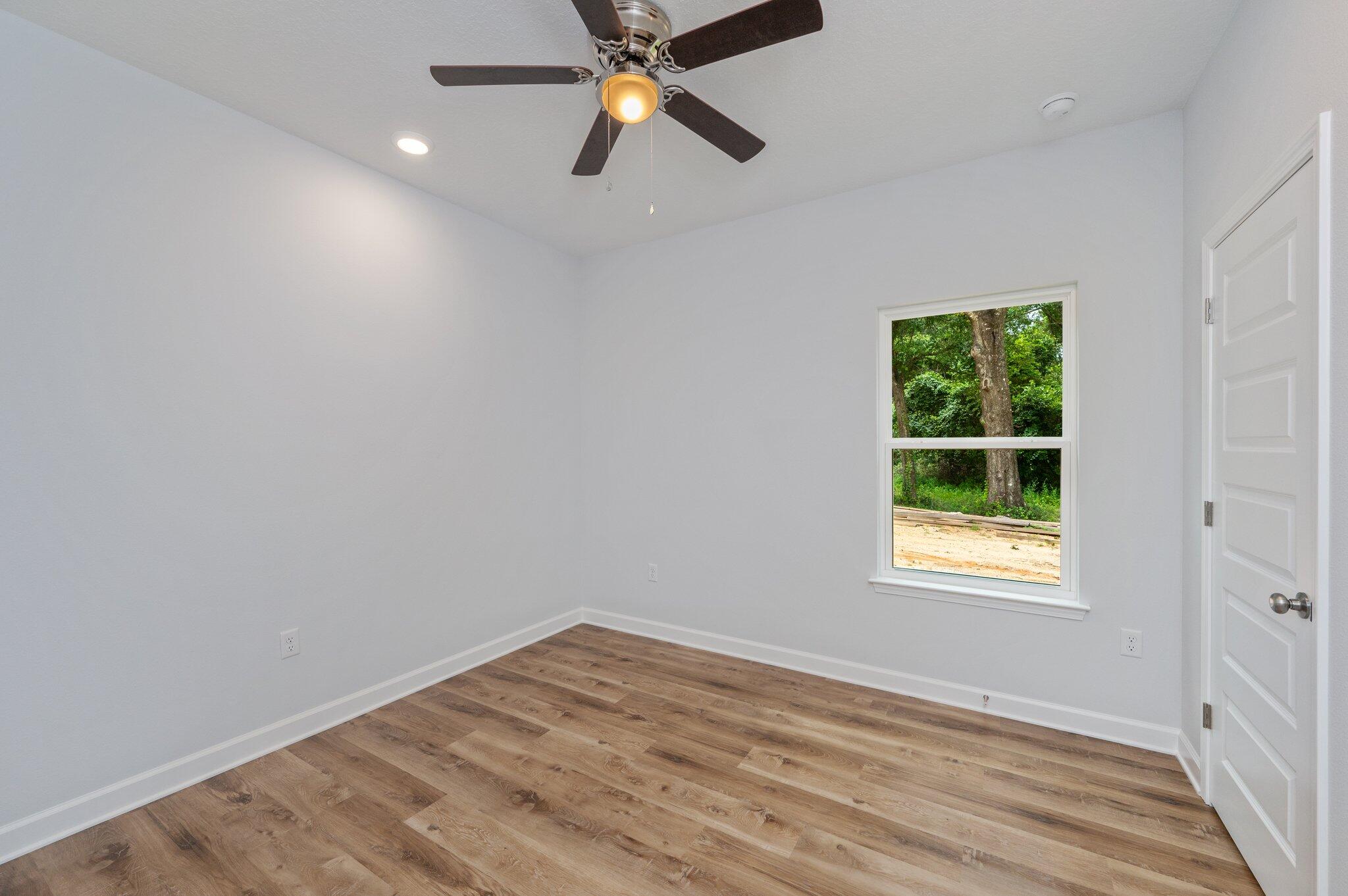 MORRIS ADDN TO CRESTVIEW - Residential