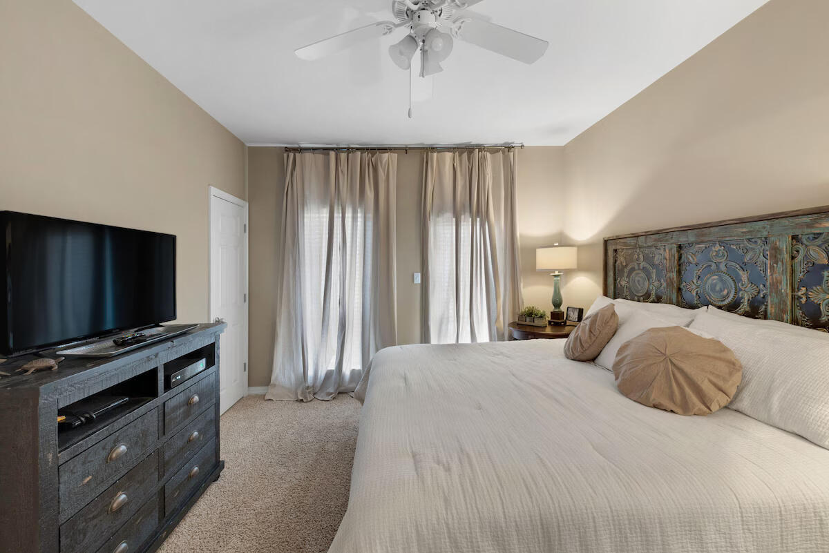 SEAGROVE BY THE SEA - Residential