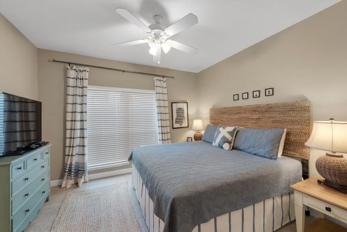 SEAGROVE BY THE SEA - Residential