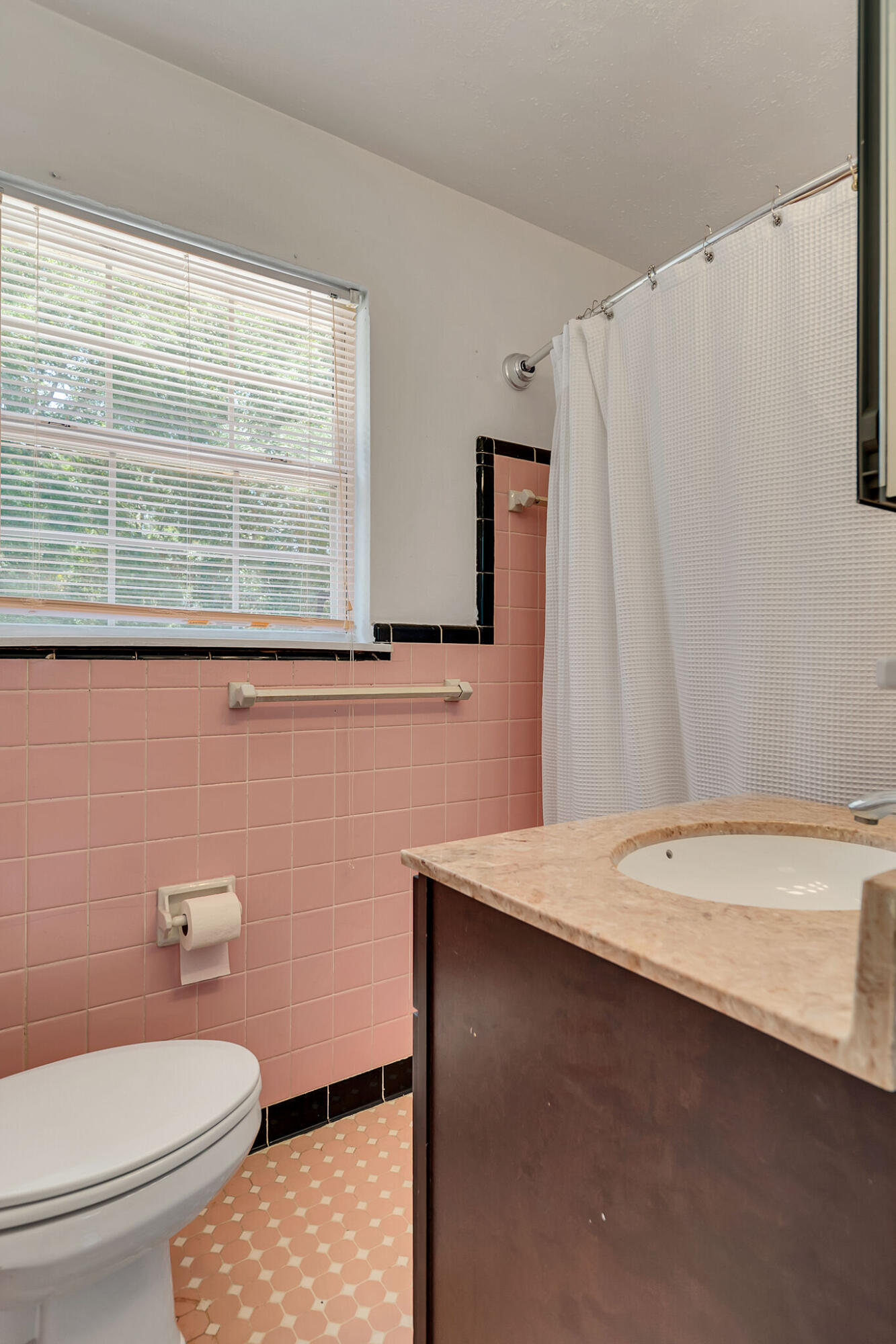 PARK PLACE 3RD ADDN - Residential Lease