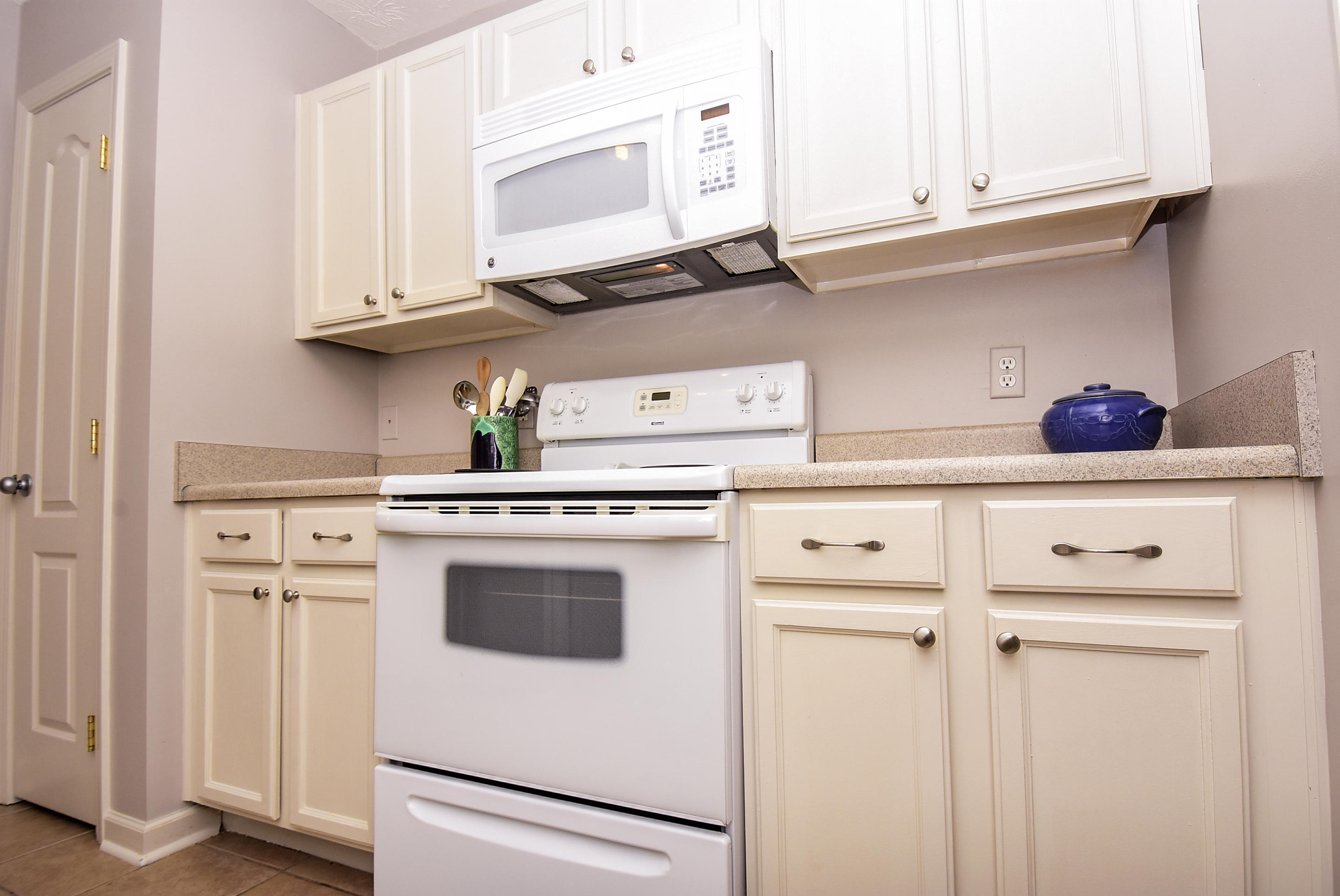 BRANDON OAKS - Residential