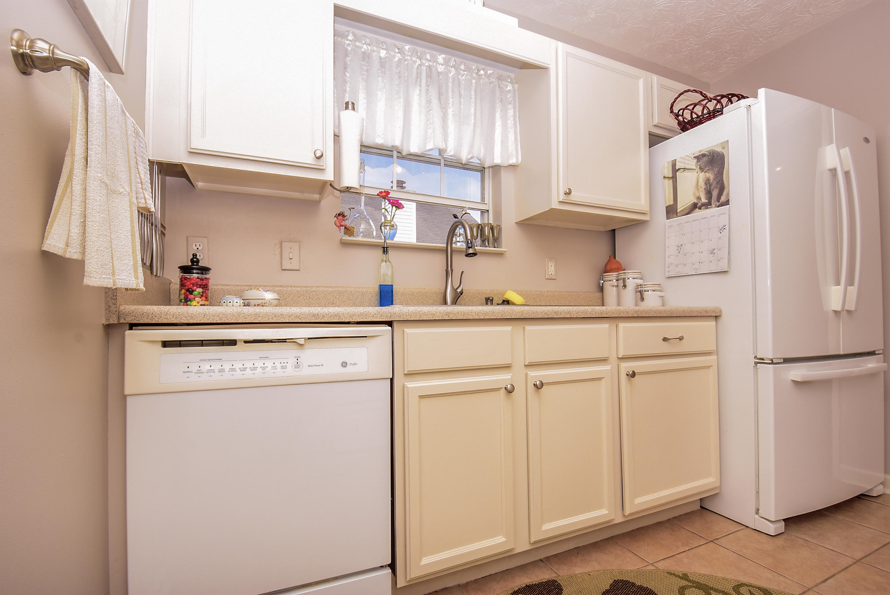 BRANDON OAKS - Residential