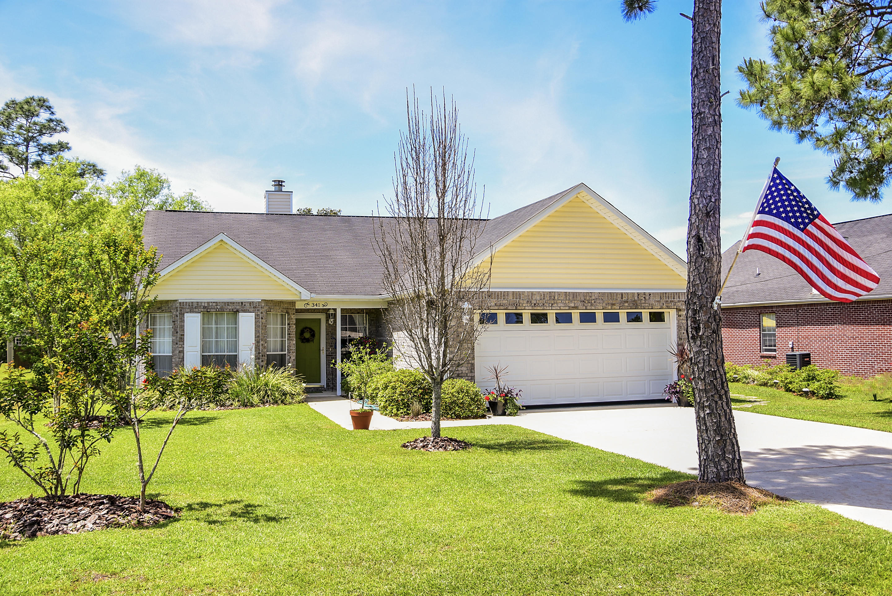 BRANDON OAKS - Residential