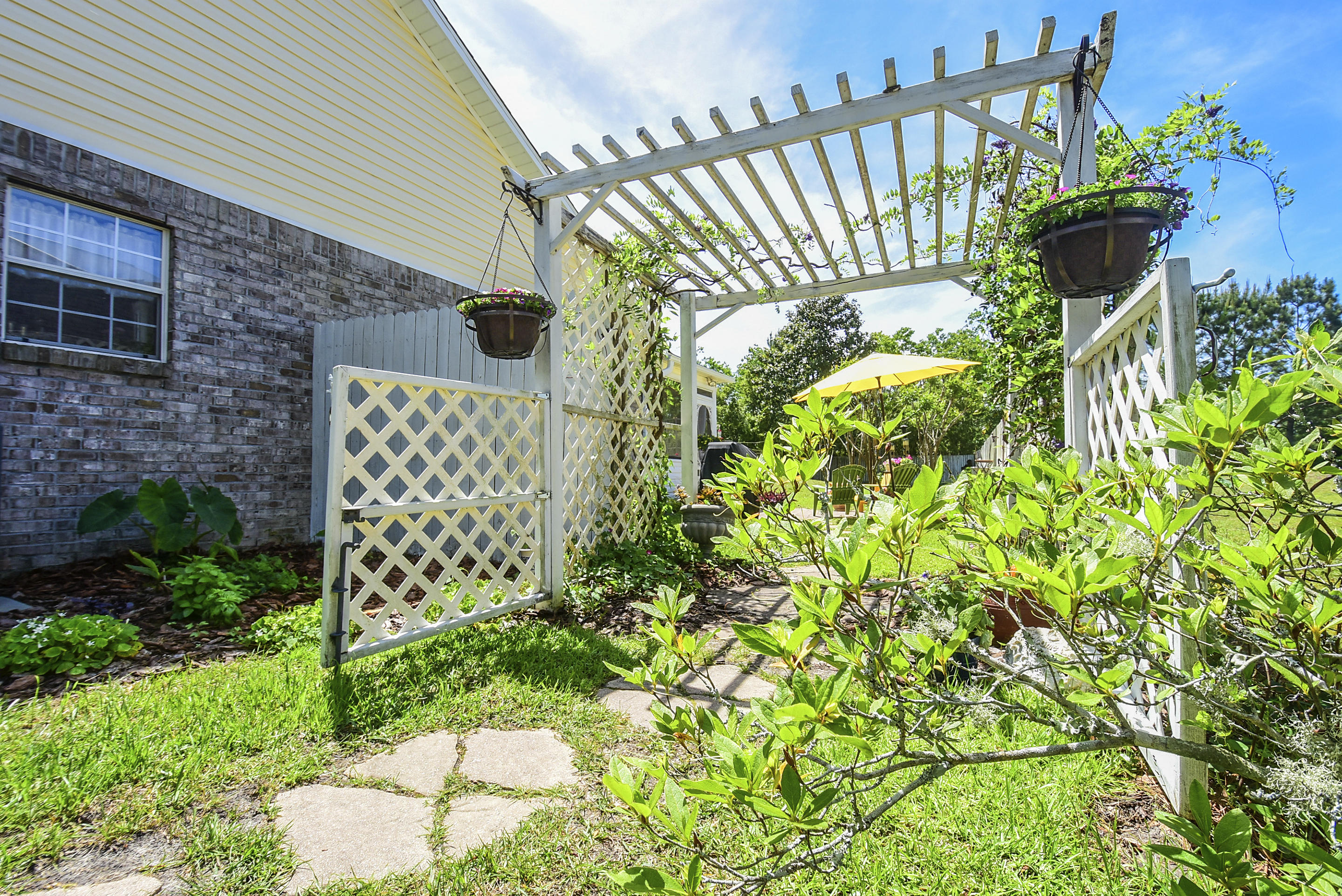 BRANDON OAKS - Residential