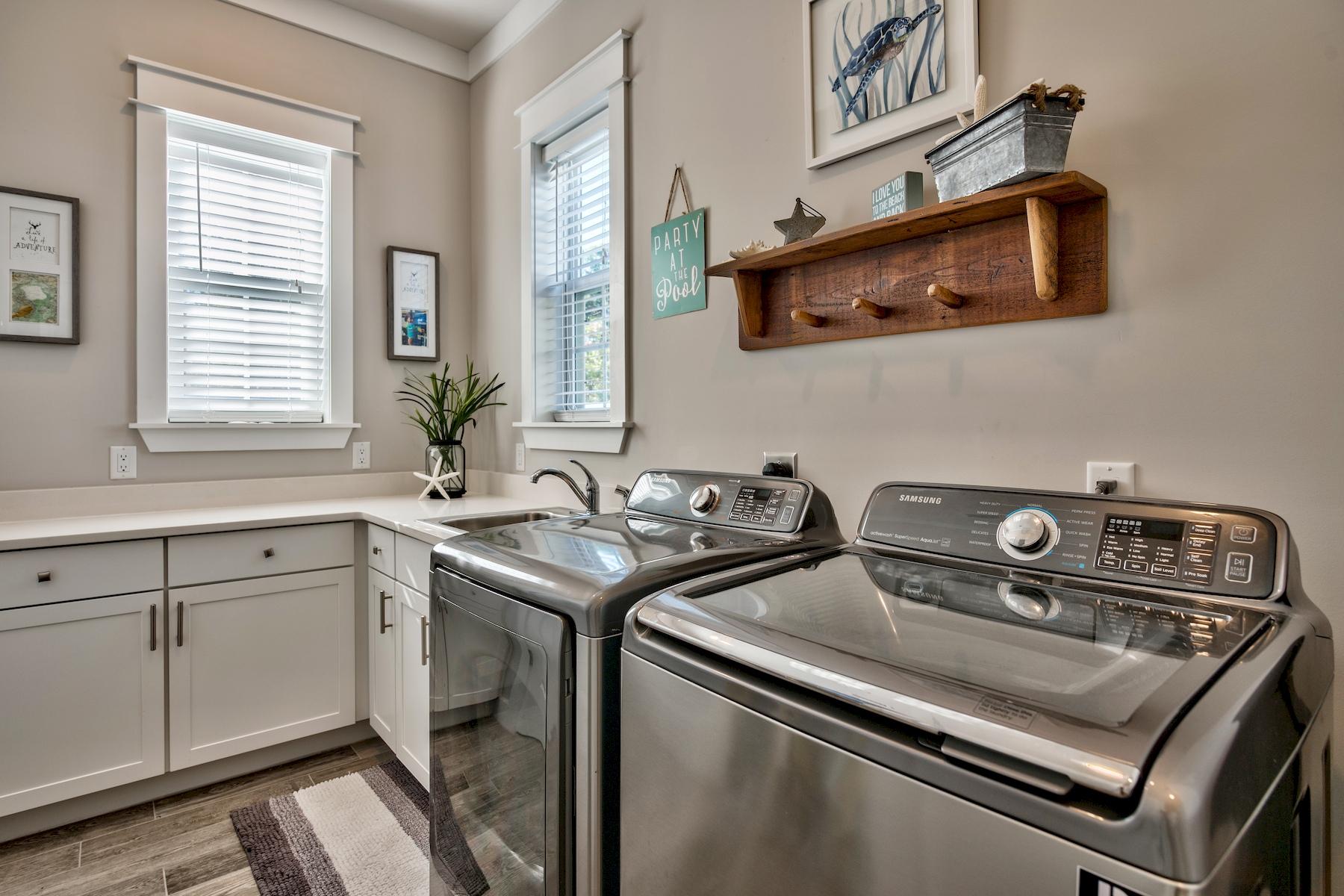 EMERALD WATERS VILLAGE - Residential