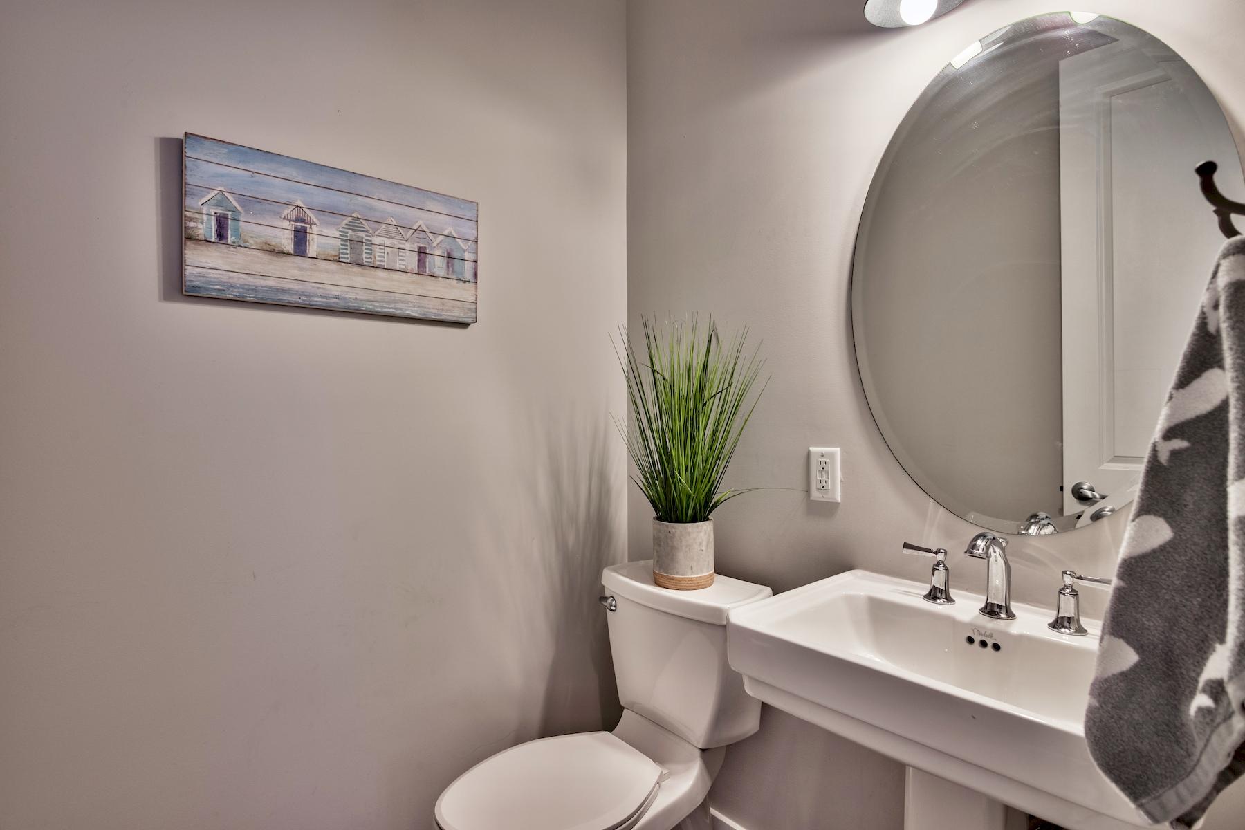 EMERALD WATERS VILLAGE - Residential