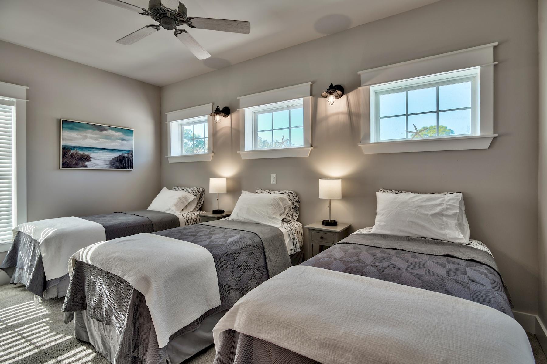 EMERALD WATERS VILLAGE - Residential