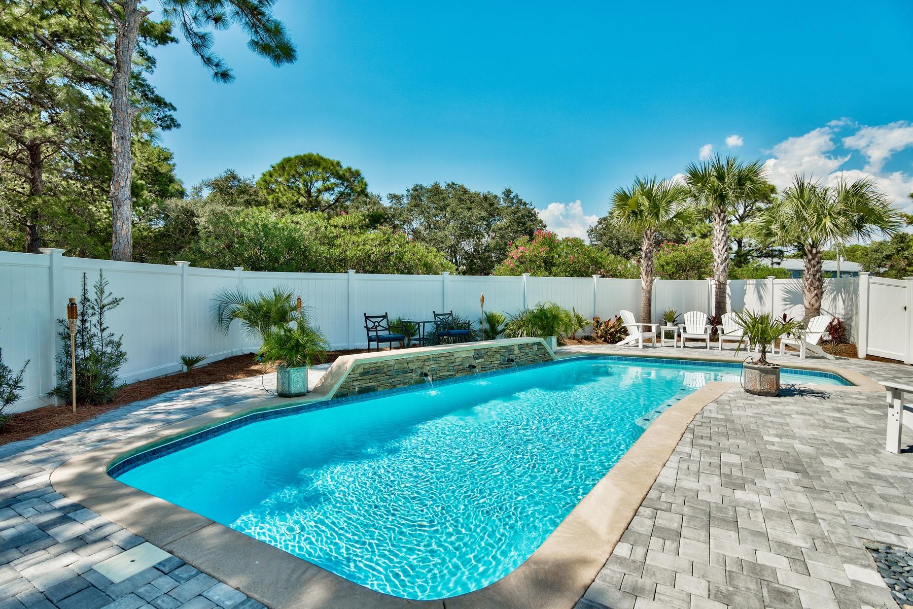 EMERALD WATERS VILLAGE - Residential