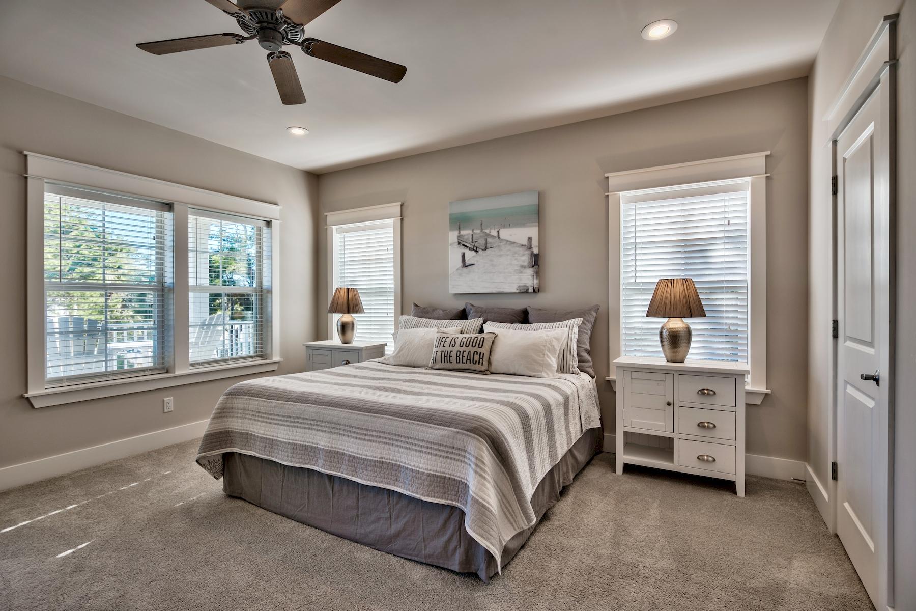 EMERALD WATERS VILLAGE - Residential