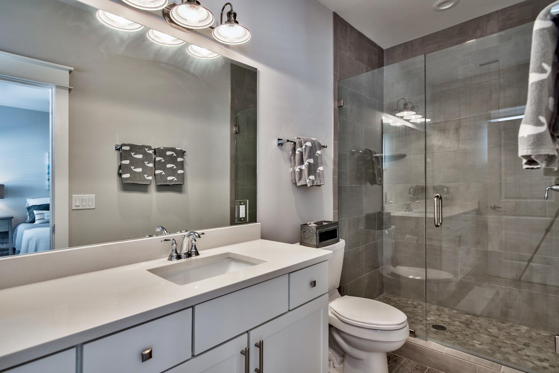 EMERALD WATERS VILLAGE - Residential