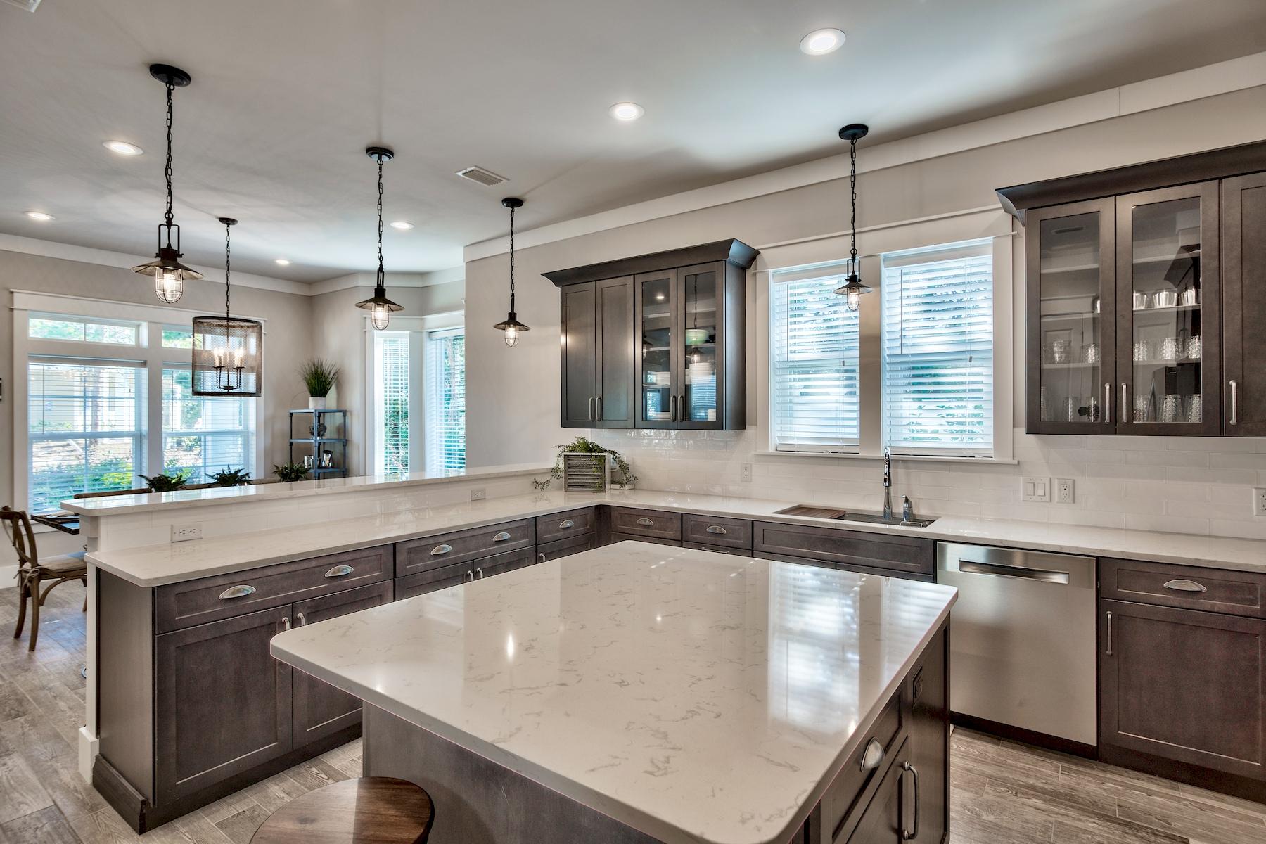 EMERALD WATERS VILLAGE - Residential