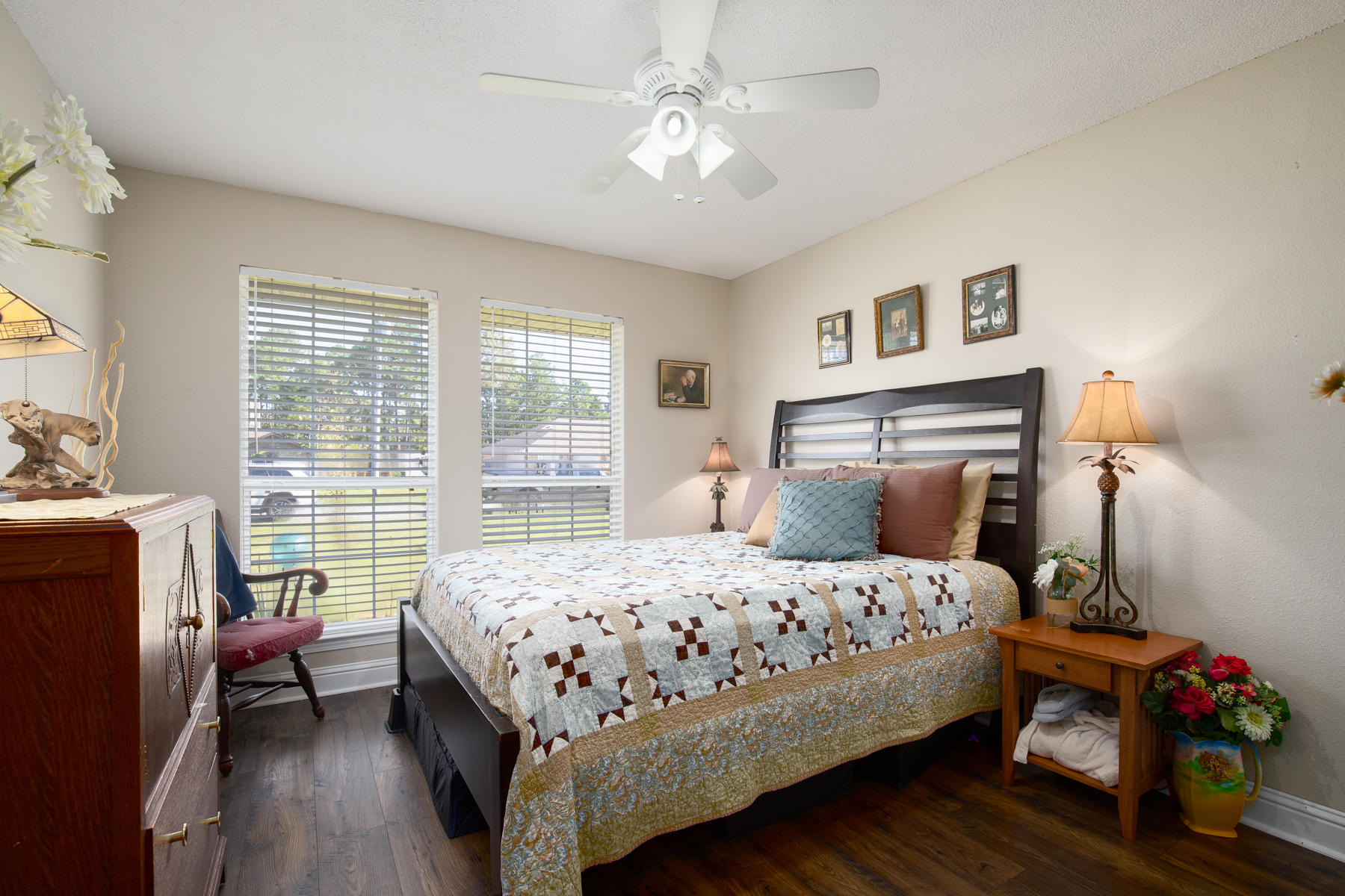 HOLLEY BY THE SEA - Residential