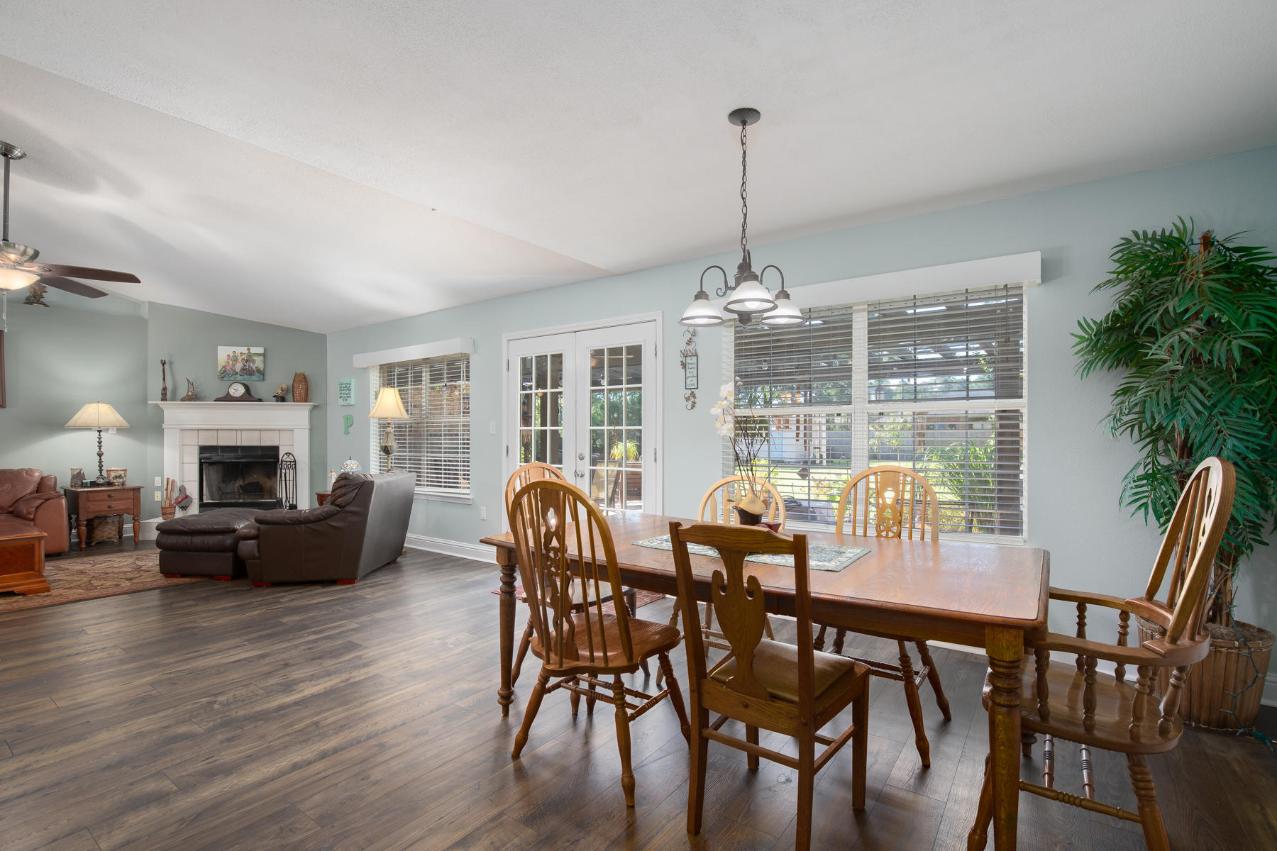 HOLLEY BY THE SEA - Residential