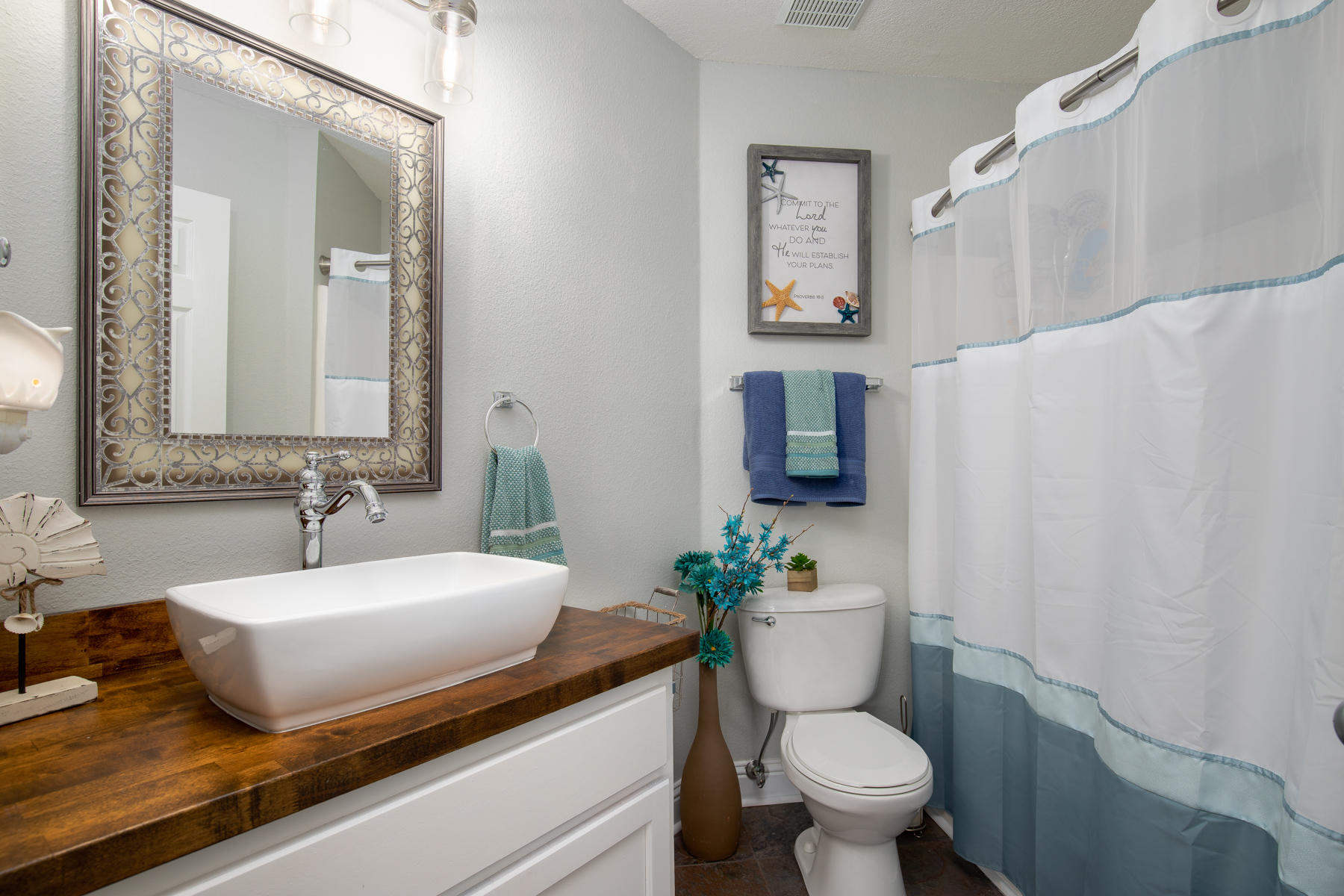 HOLLEY BY THE SEA - Residential