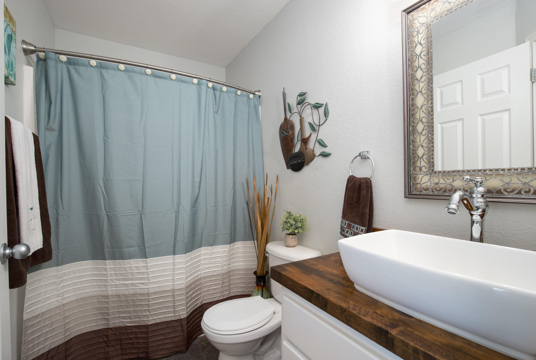 HOLLEY BY THE SEA - Residential