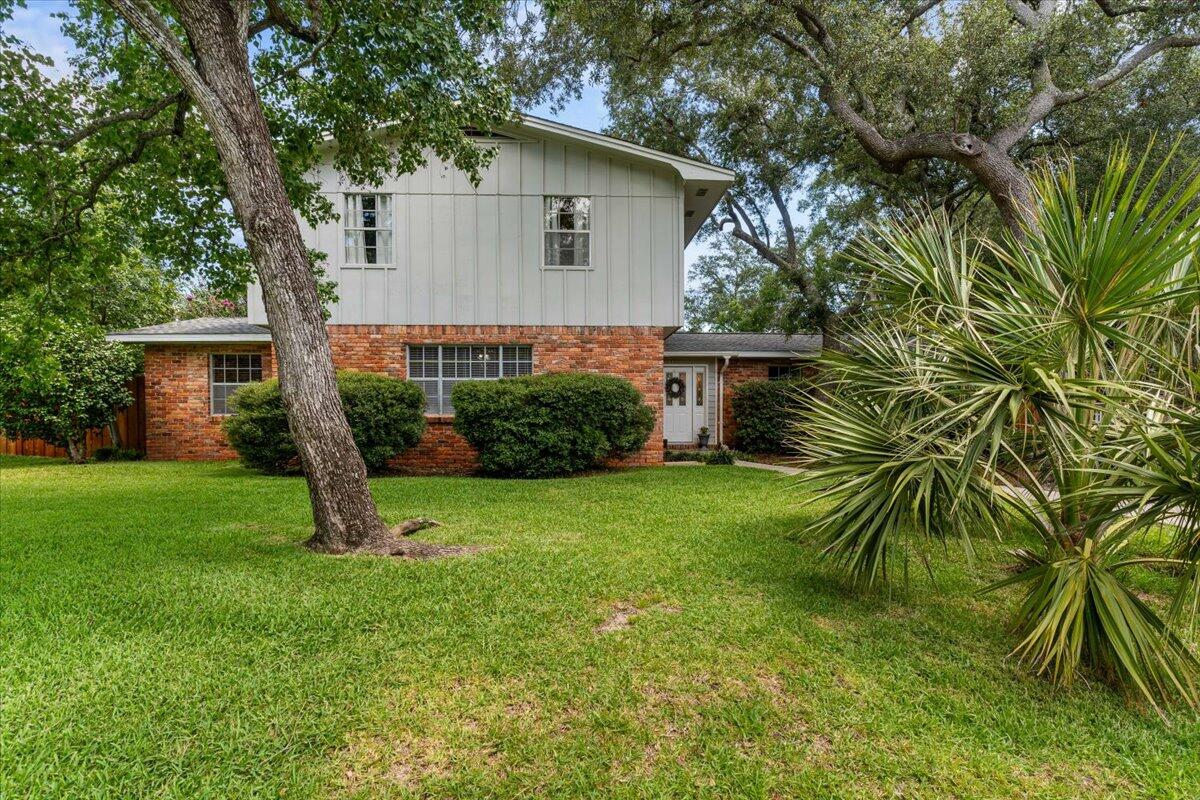 CHELSEA WOODS - Residential