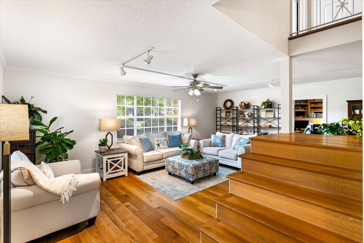 CHELSEA WOODS - Residential