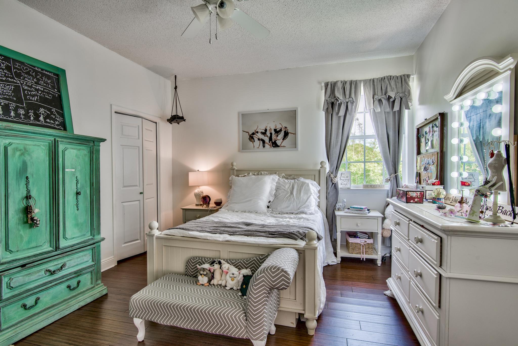 WINDSOR FOREST - Residential