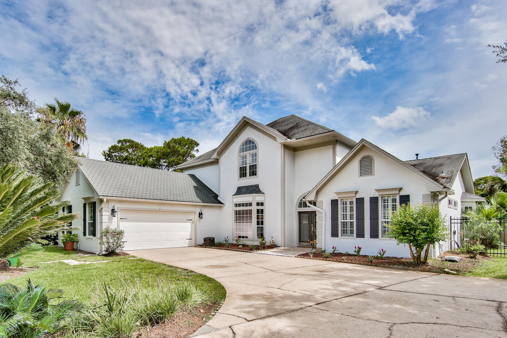 WINDSOR FOREST - Residential