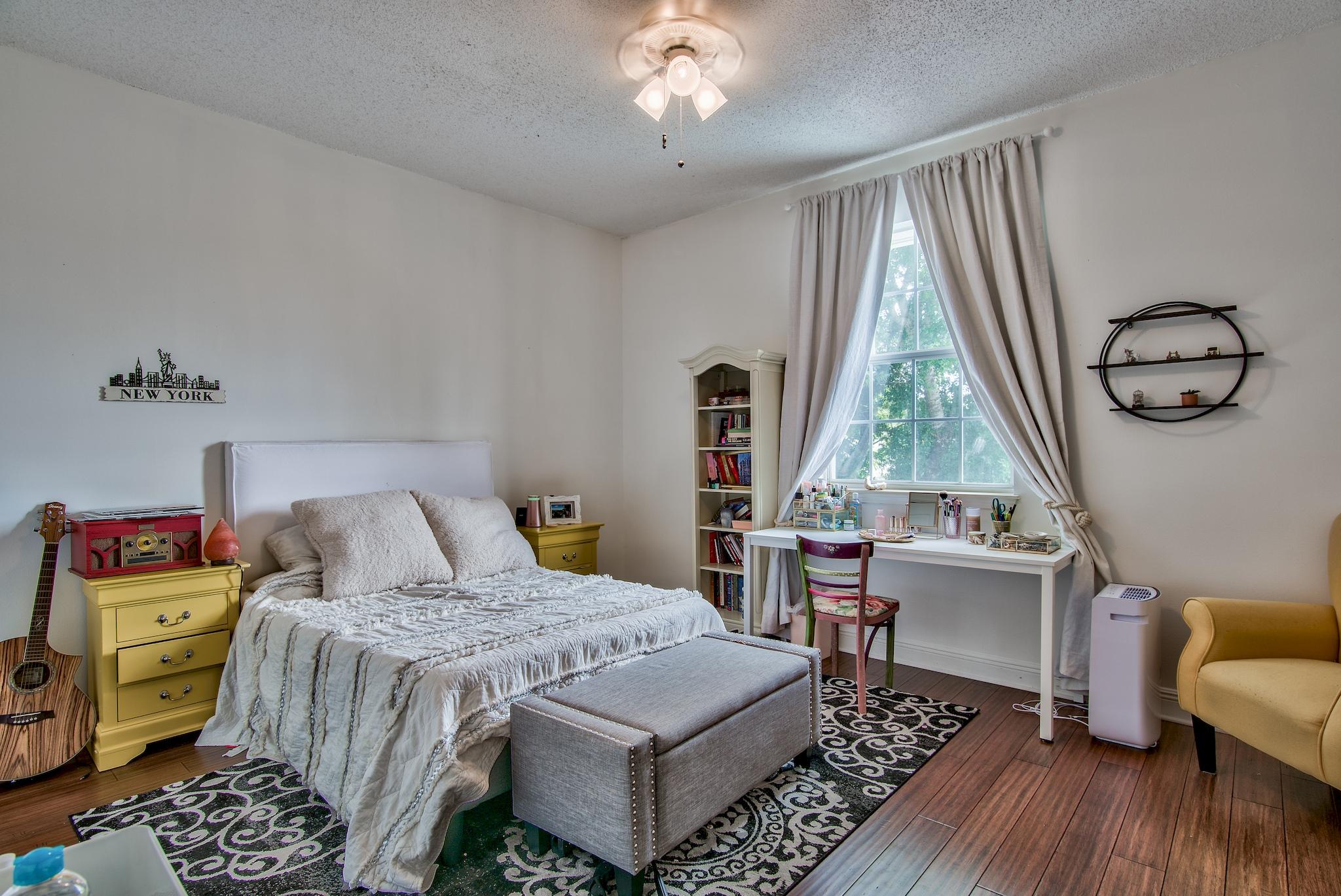 WINDSOR FOREST - Residential