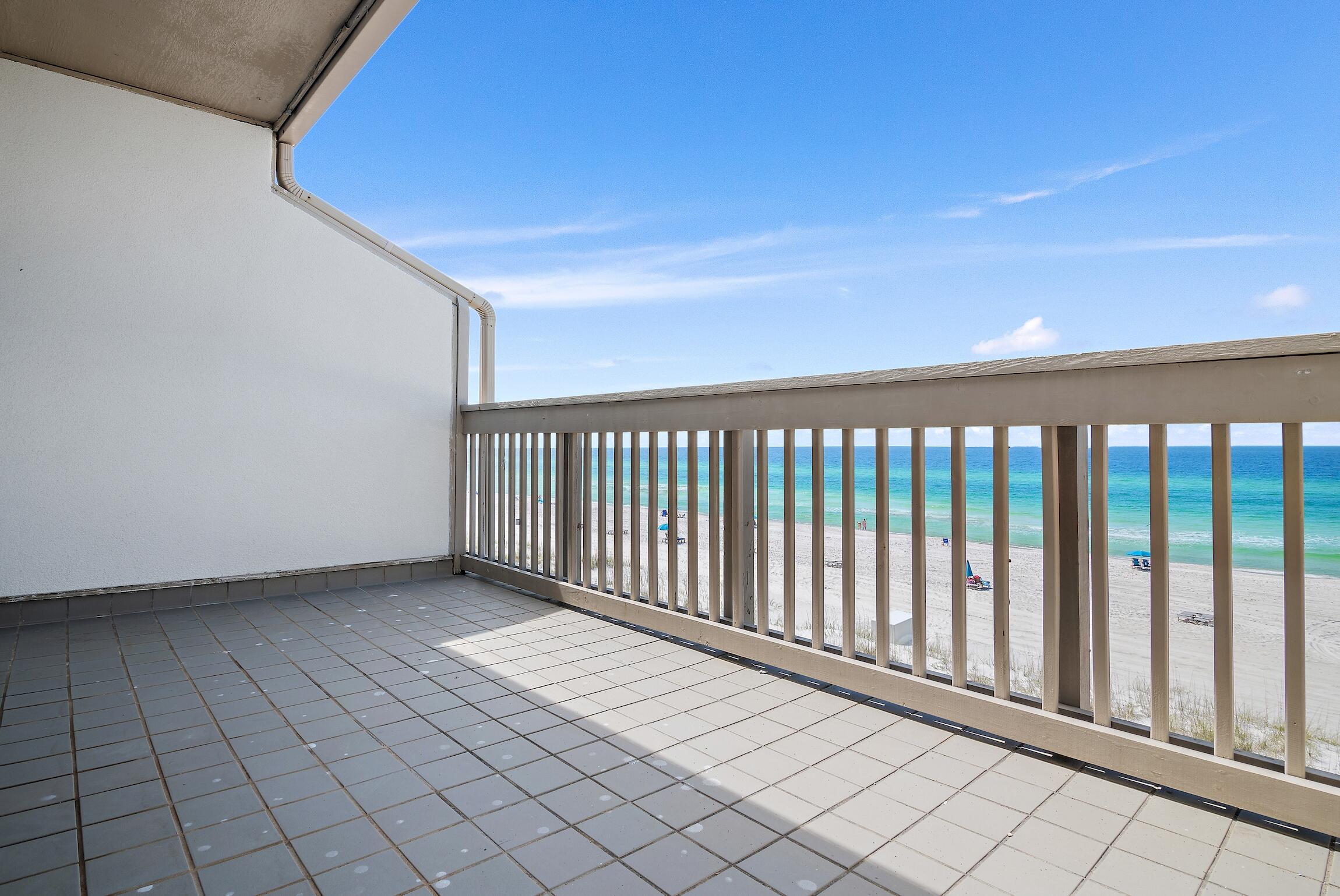 RAMSGATE HARBOUR PH 2 CONDO - Residential