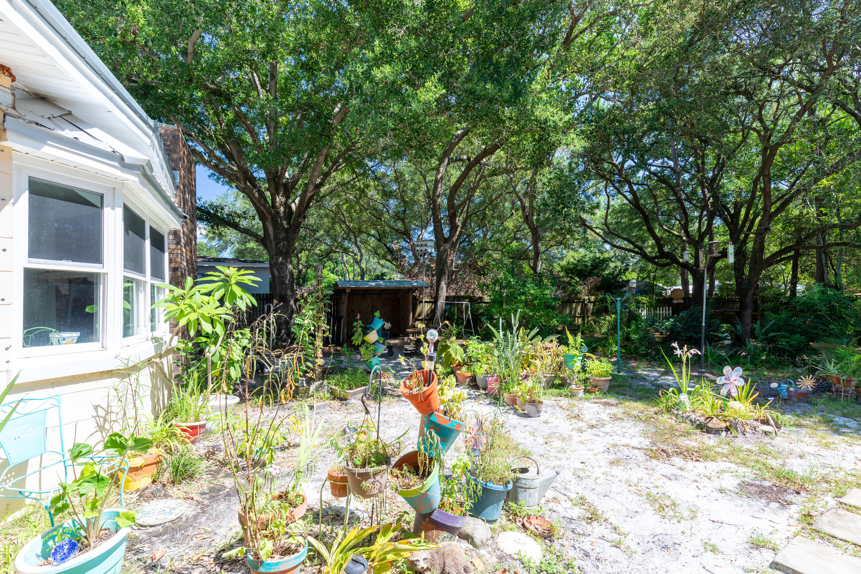 ELLIOTTS POINT 8TH ADDN - Residential