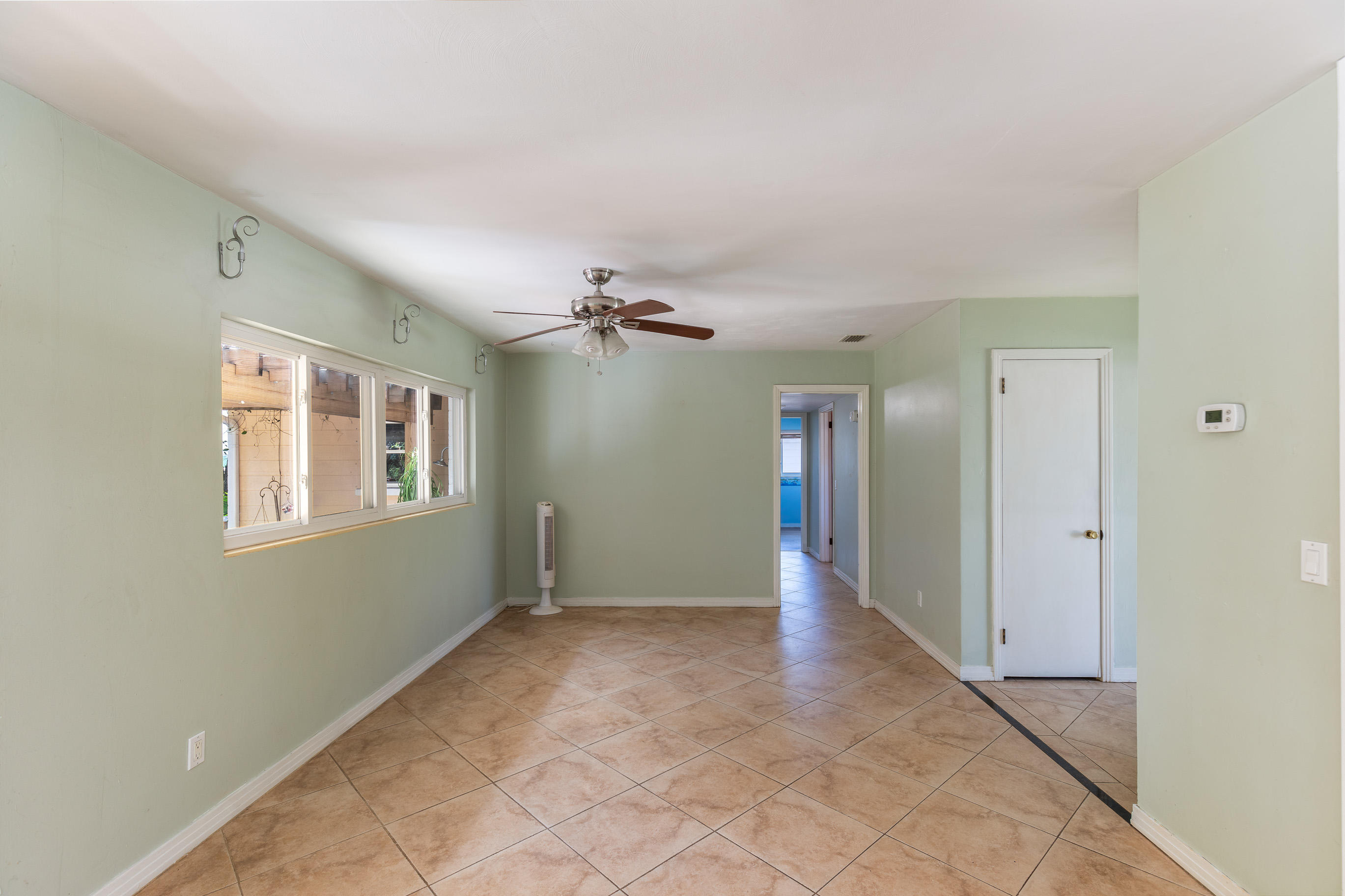 ELLIOTTS POINT 8TH ADDN - Residential