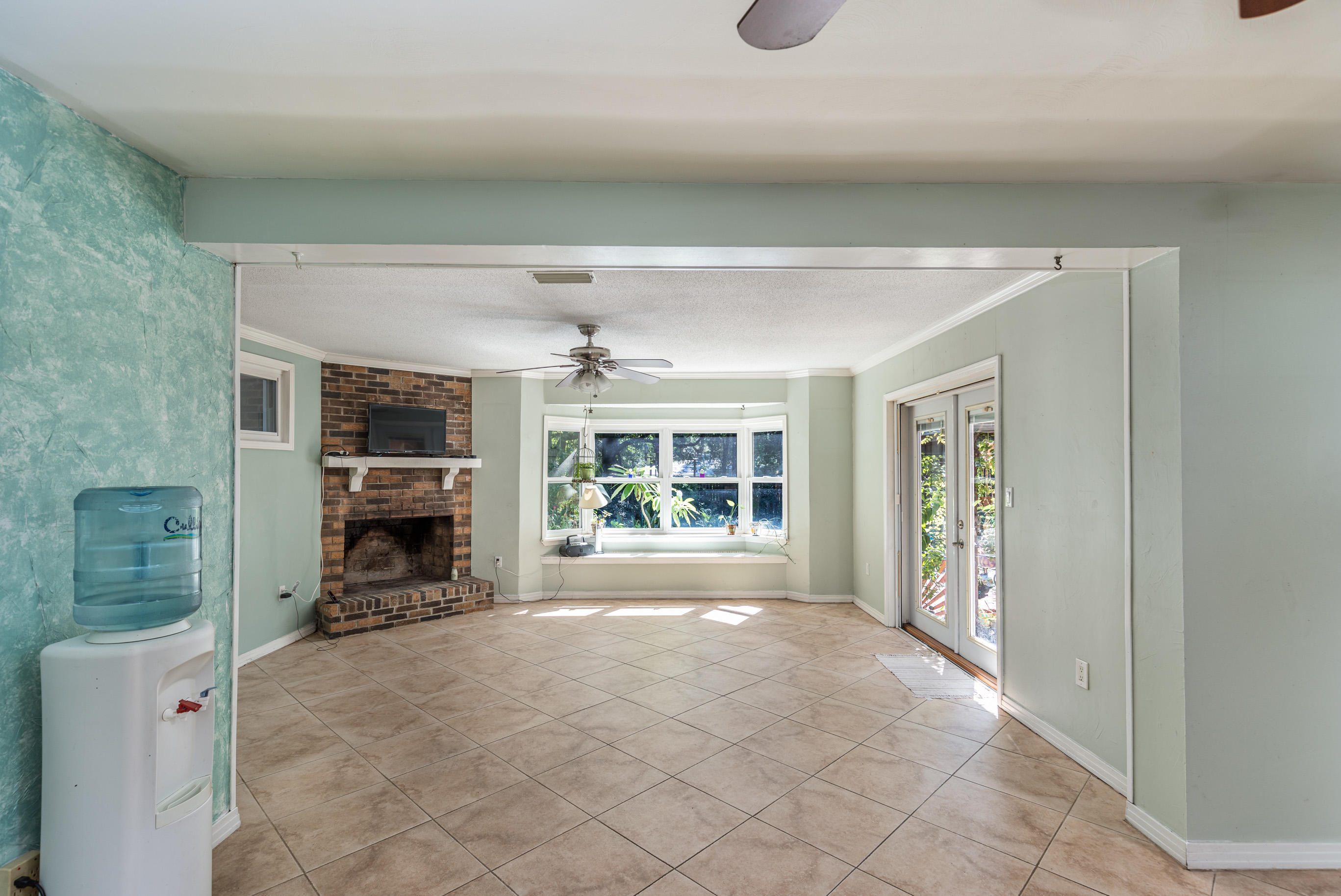 ELLIOTTS POINT 8TH ADDN - Residential