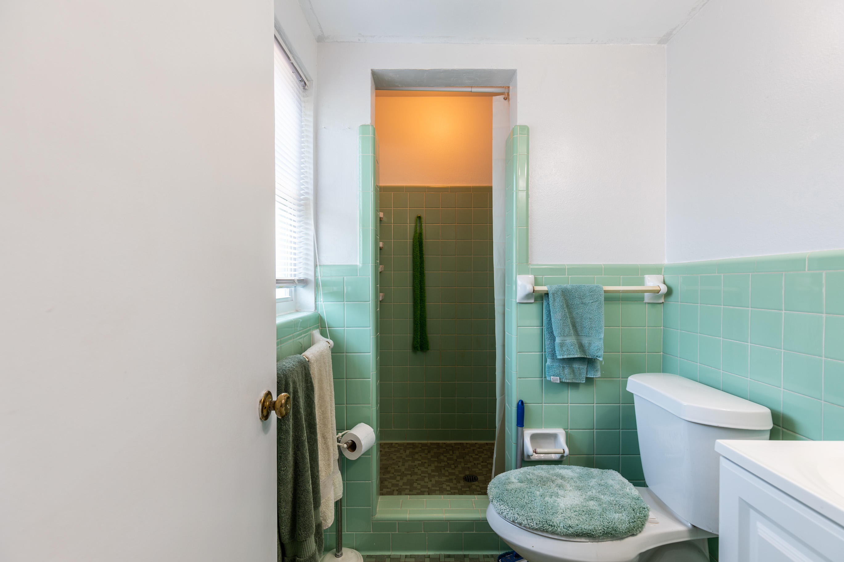 ELLIOTTS POINT 8TH ADDN - Residential