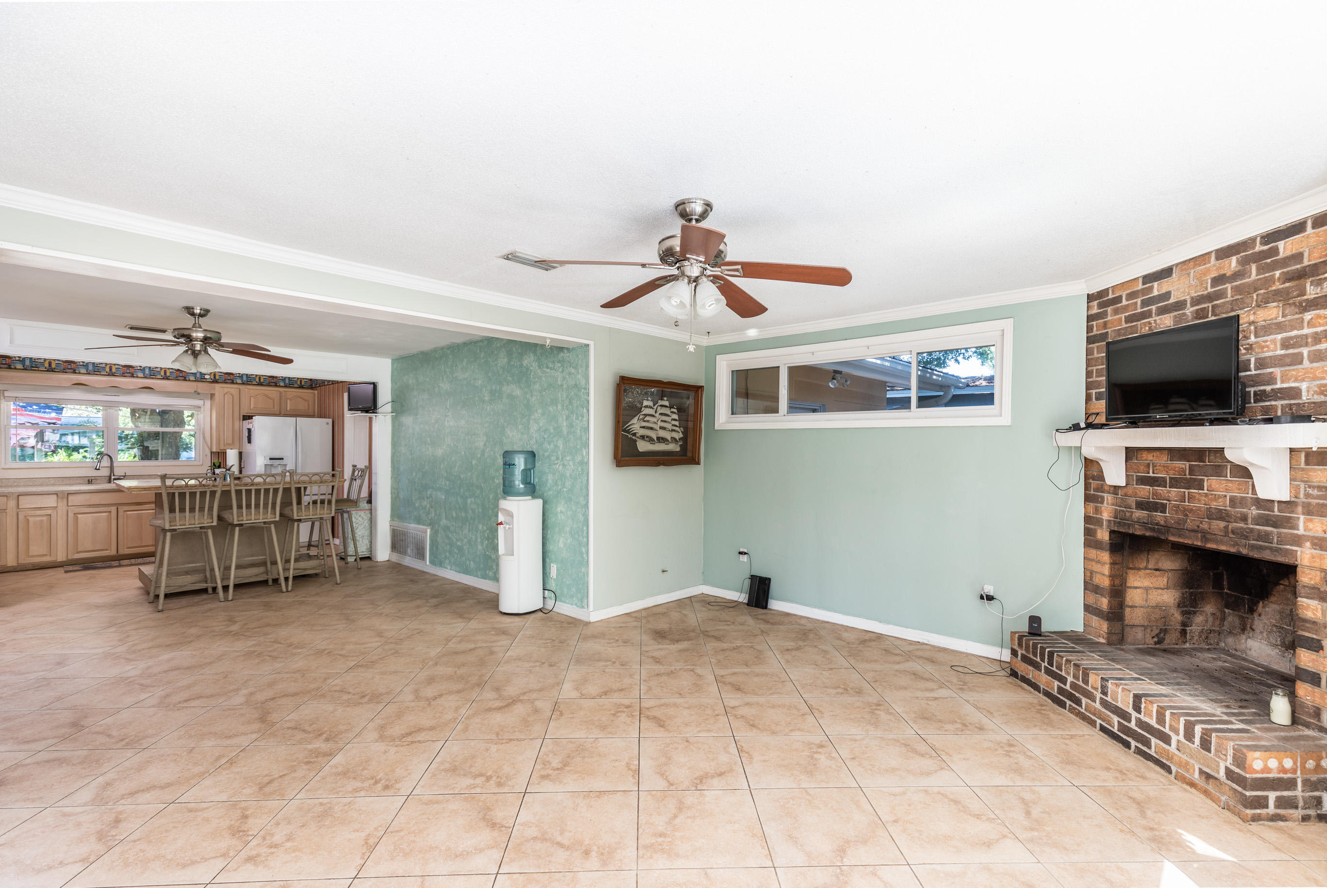 ELLIOTTS POINT 8TH ADDN - Residential