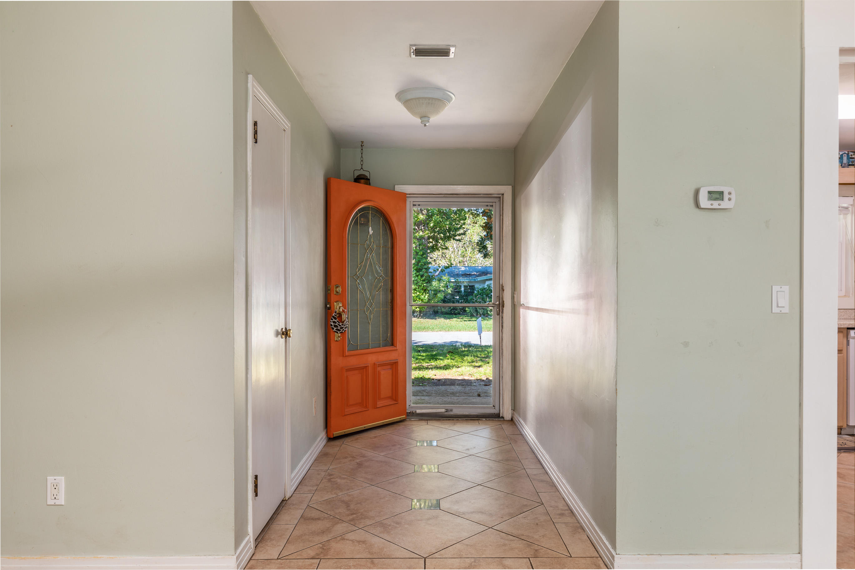 ELLIOTTS POINT 8TH ADDN - Residential