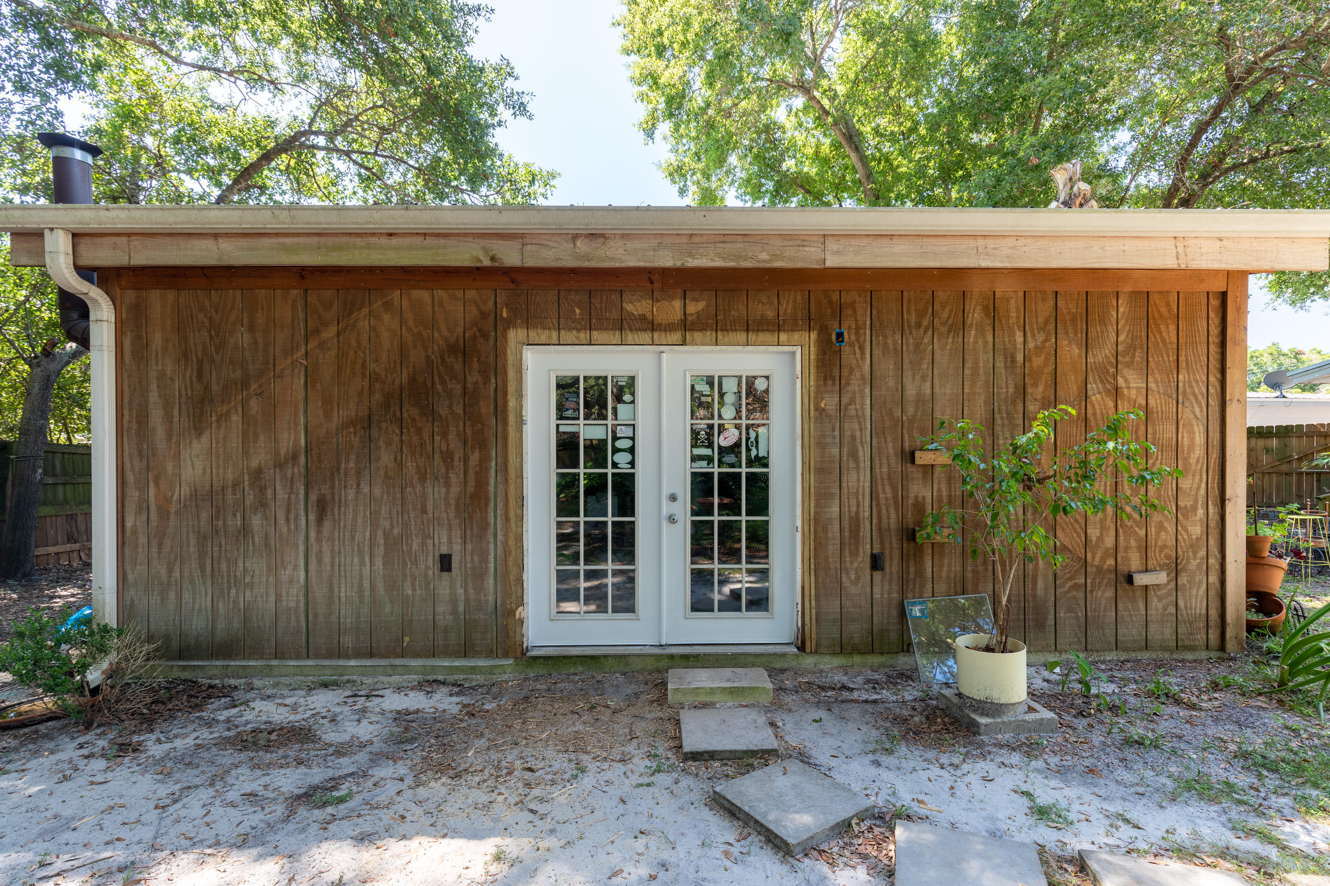 ELLIOTTS POINT 8TH ADDN - Residential