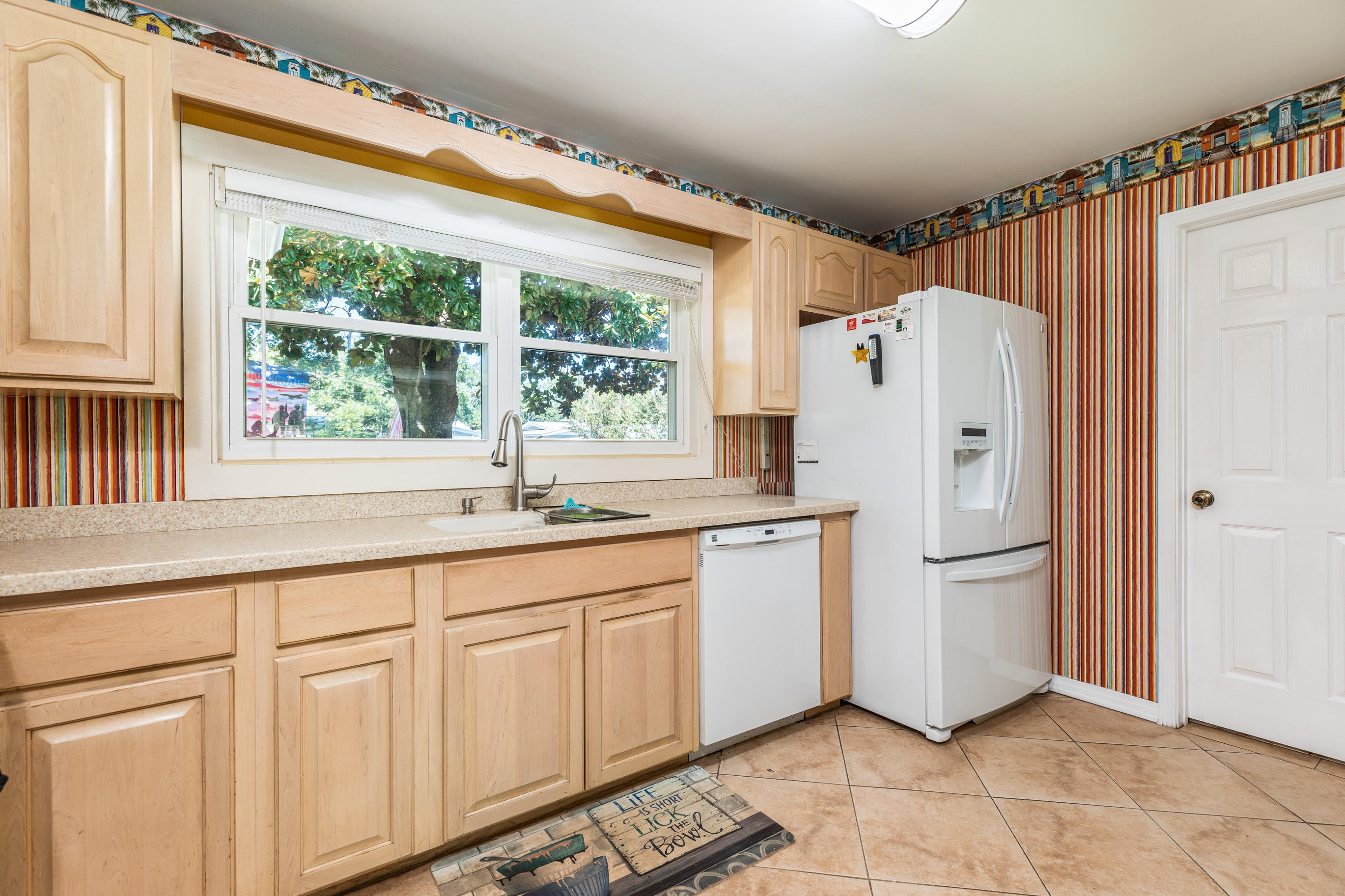 ELLIOTTS POINT 8TH ADDN - Residential