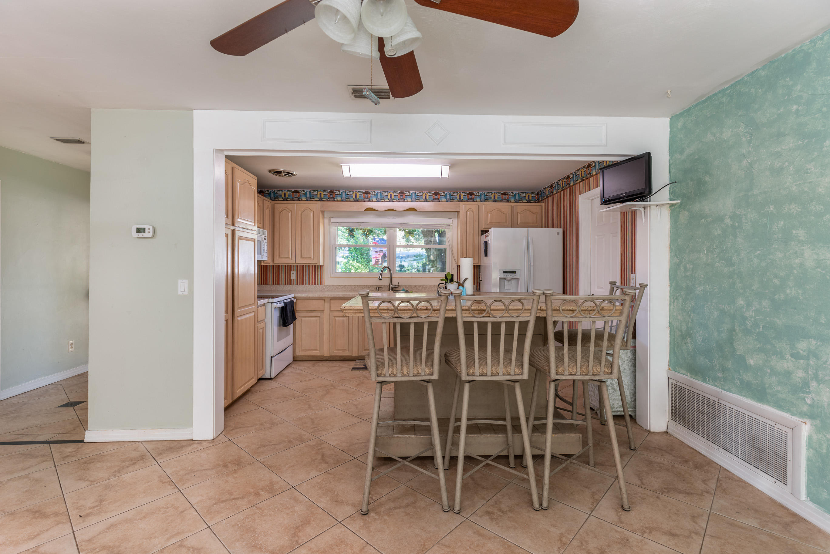 ELLIOTTS POINT 8TH ADDN - Residential