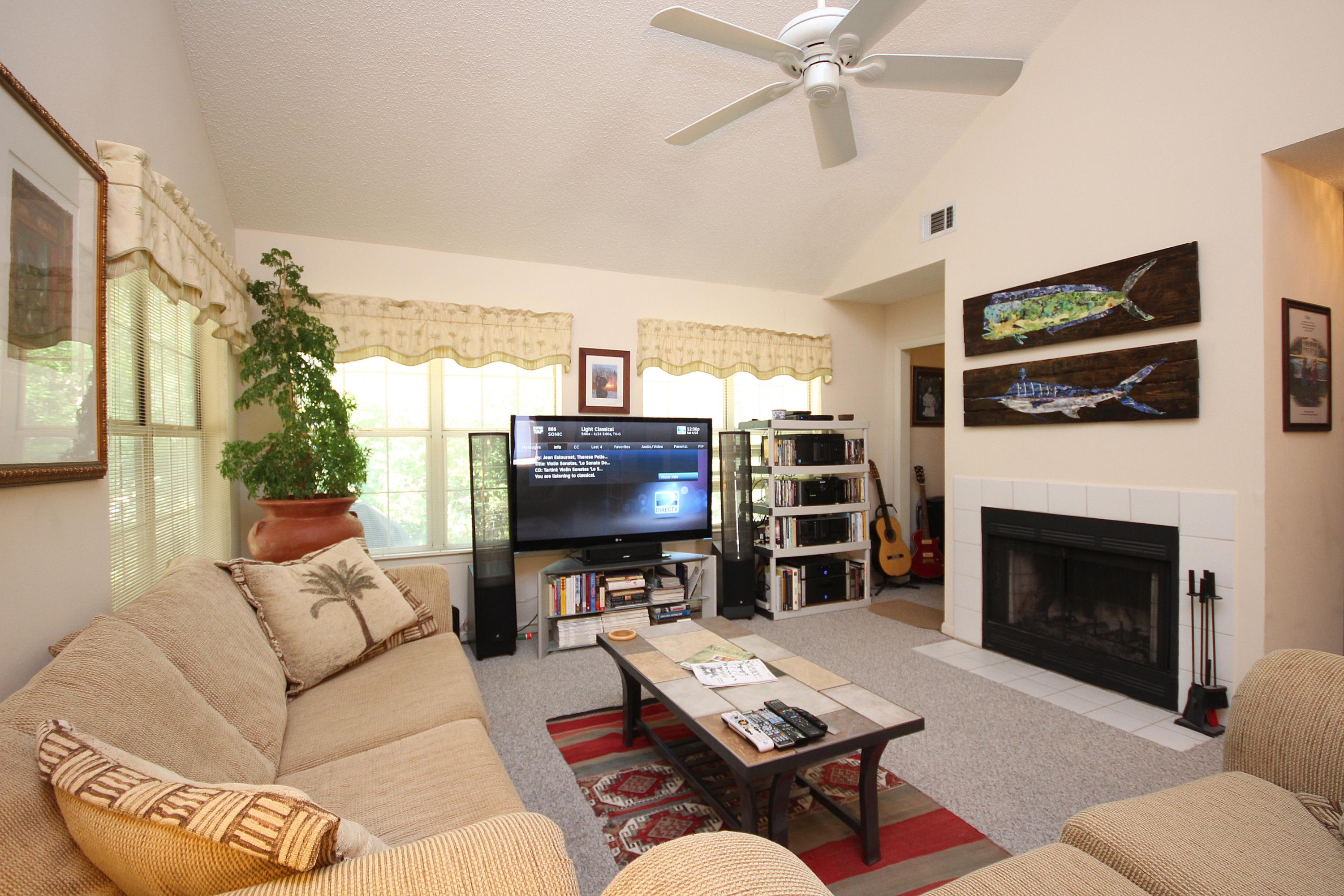 FAIRWAY LAKES PH 1 - Residential