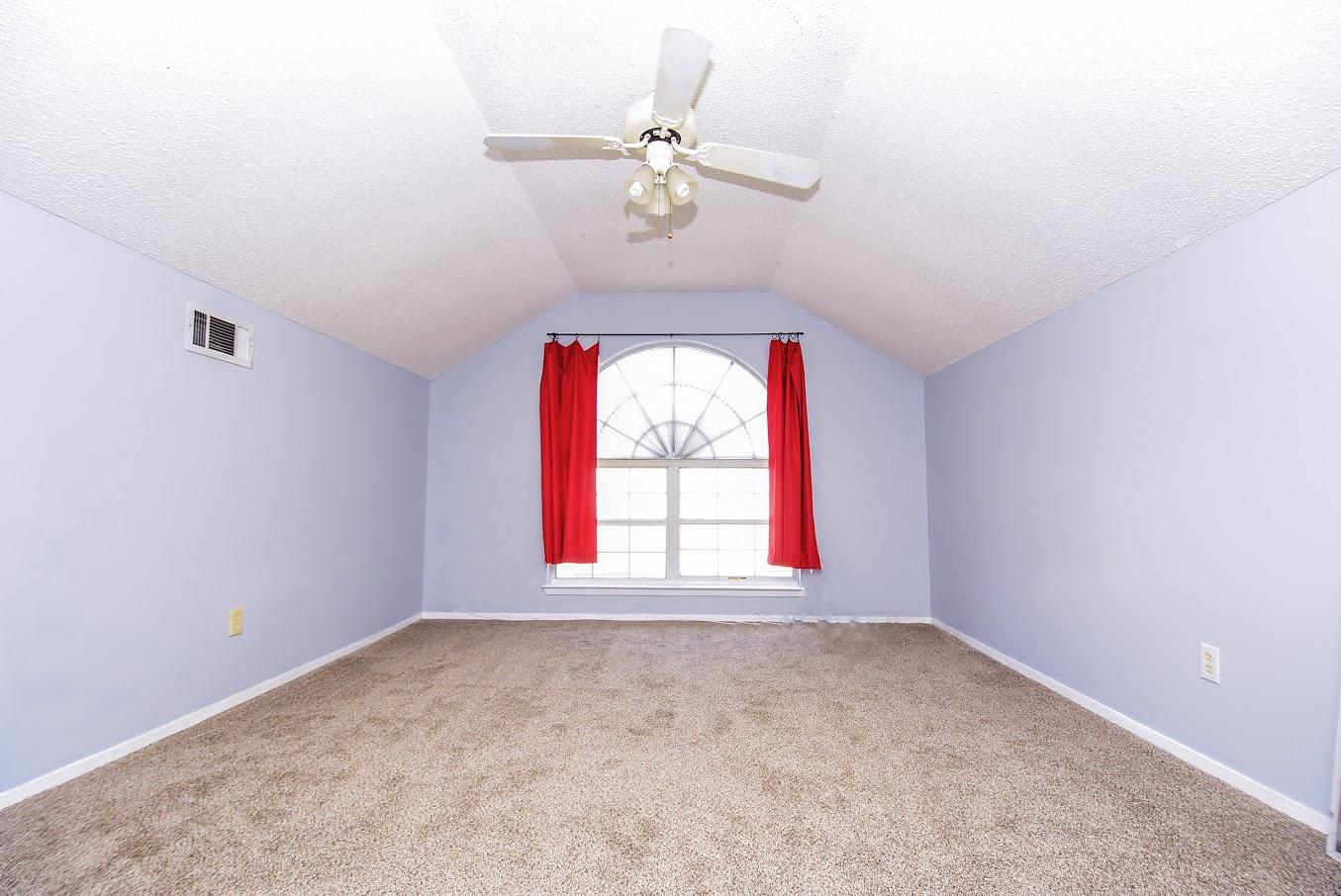 PARKWOOD LANE BLUEWATER BAY - Residential