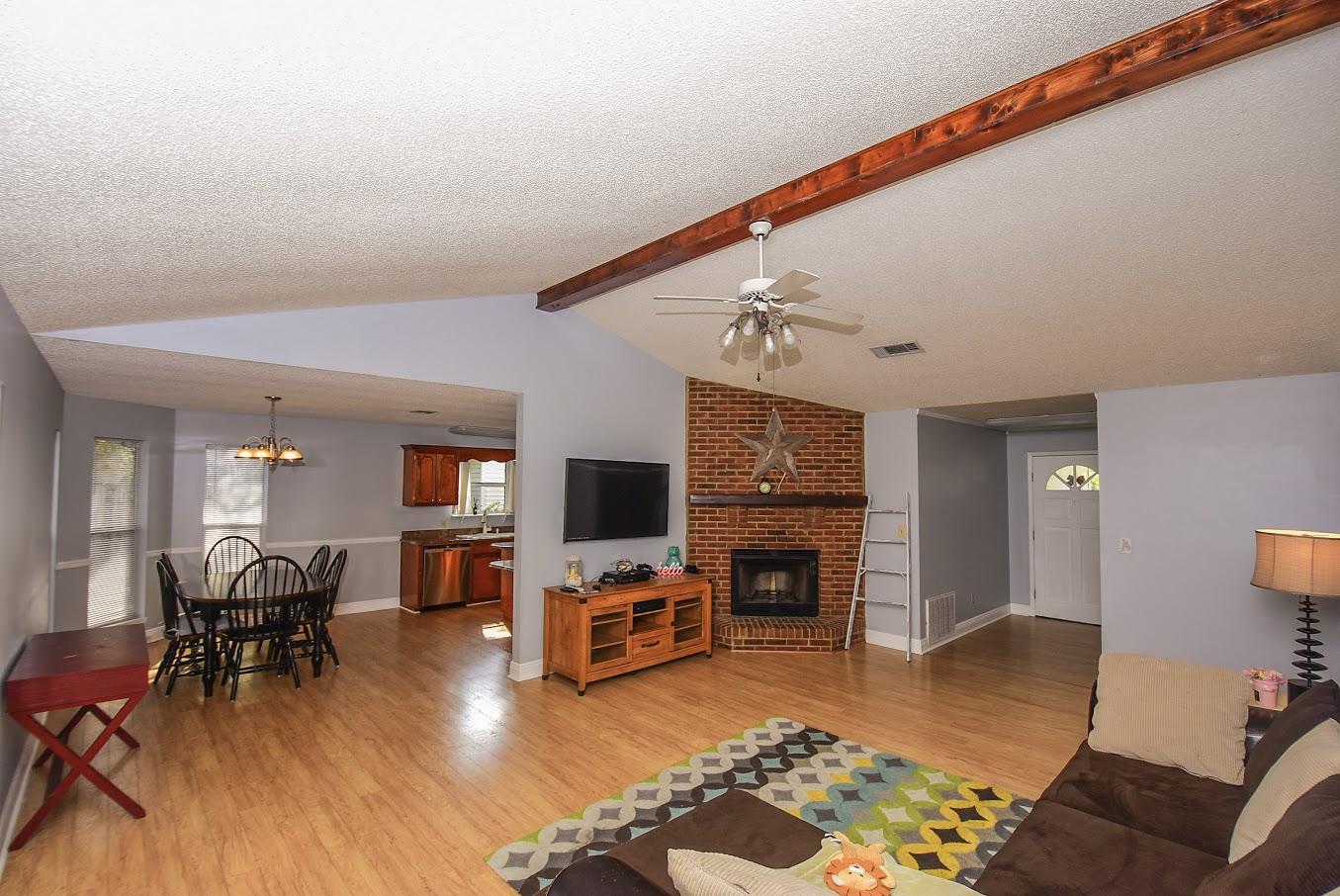 PARKWOOD LANE BLUEWATER BAY - Residential