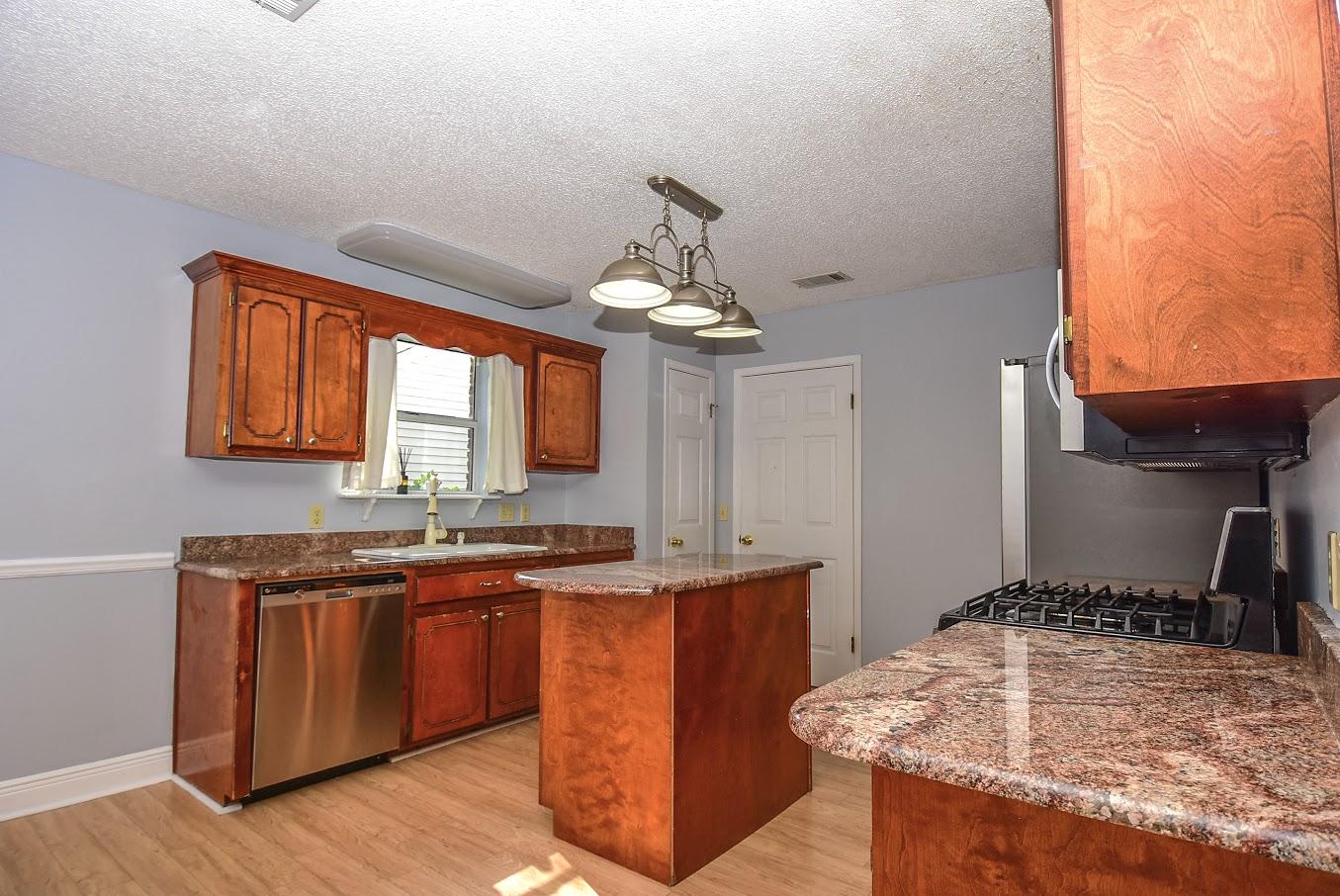 PARKWOOD LANE BLUEWATER BAY - Residential