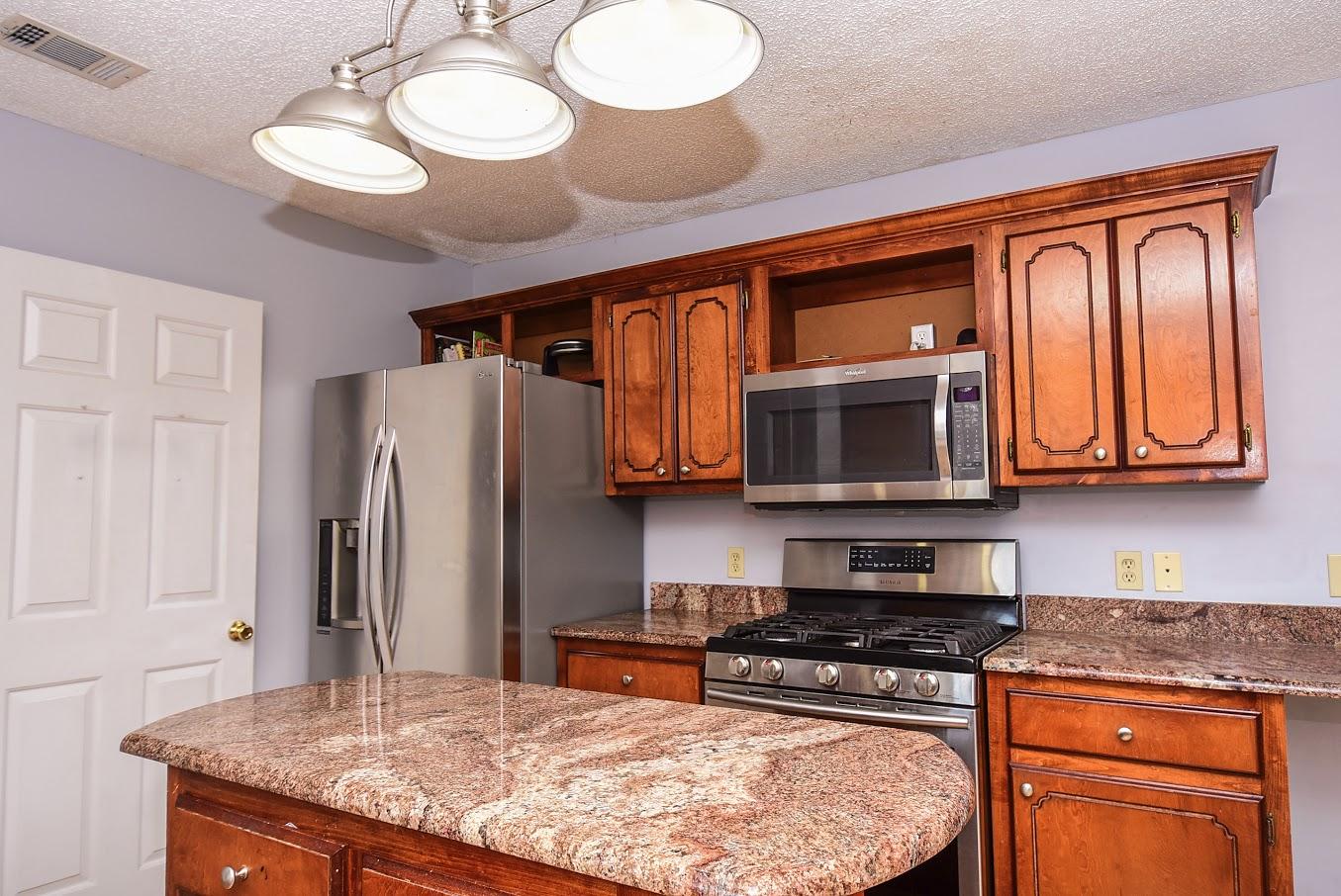 PARKWOOD LANE BLUEWATER BAY - Residential