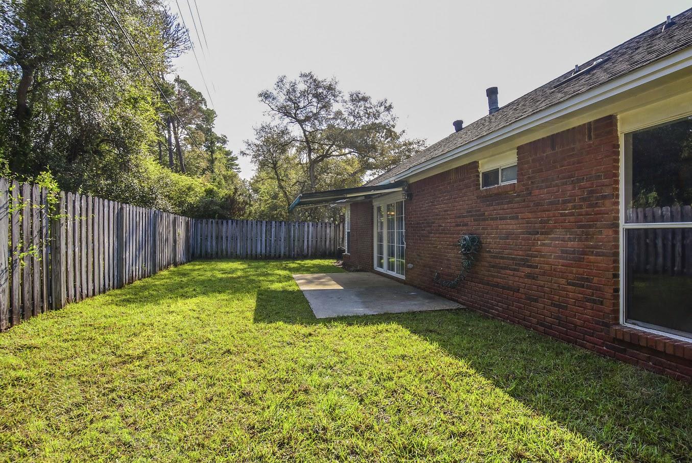 PARKWOOD LANE BLUEWATER BAY - Residential