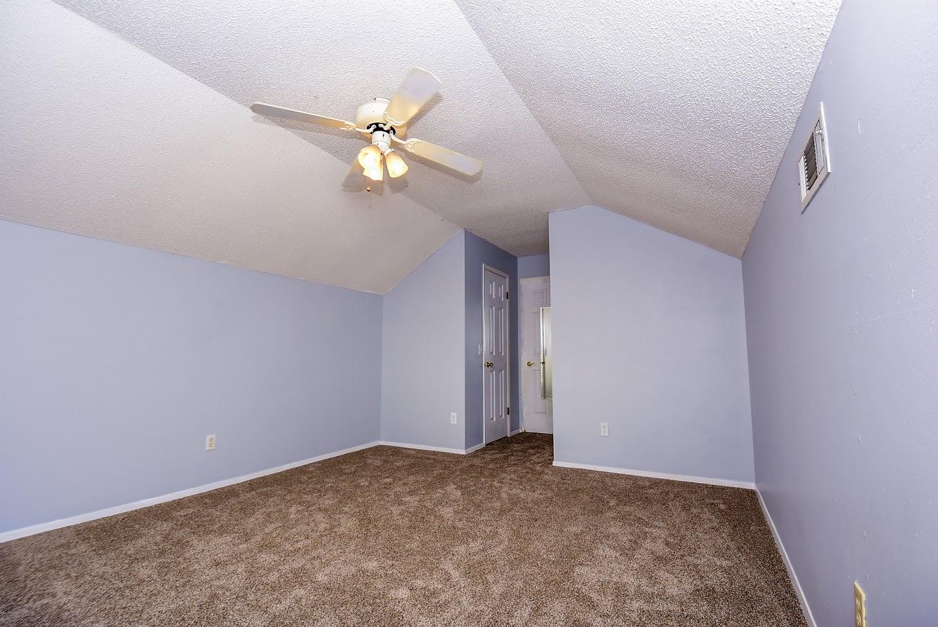 PARKWOOD LANE BLUEWATER BAY - Residential