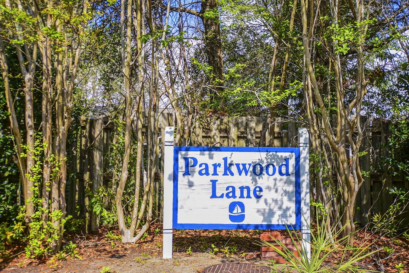 PARKWOOD LANE BLUEWATER BAY - Residential
