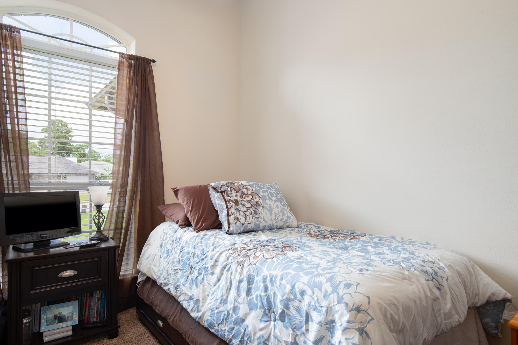 MELISSA OAKS - Residential