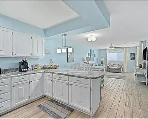 REGENCY TOWERS - Residential