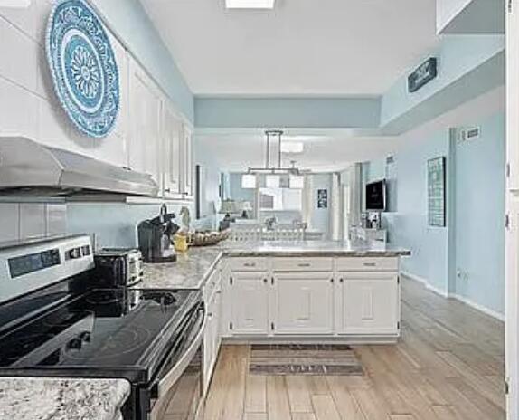 REGENCY TOWERS - Residential