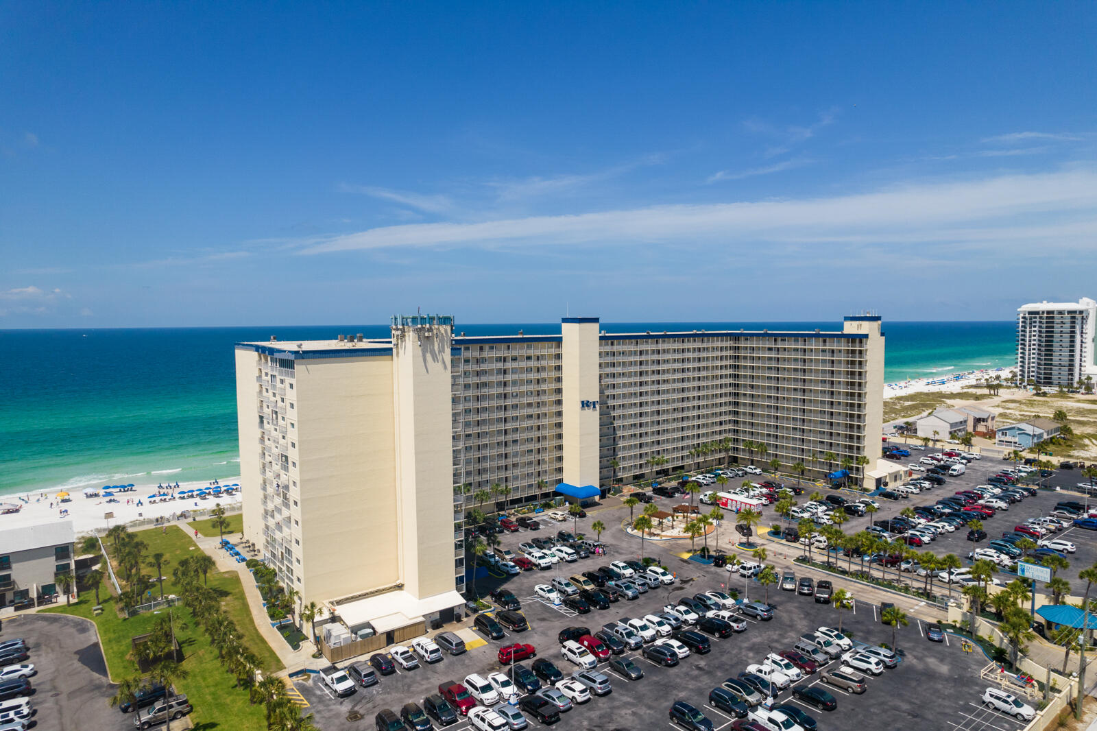 REGENCY TOWERS - Residential