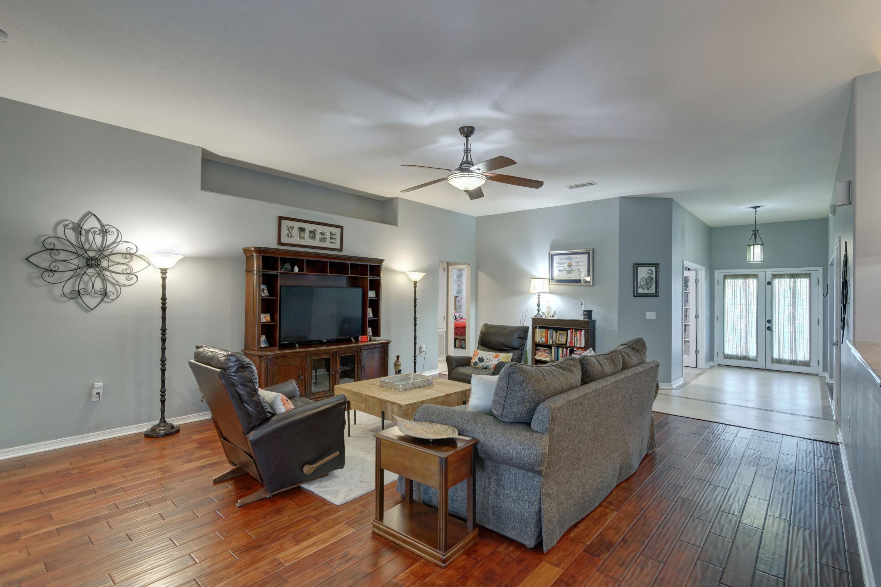 THE MEADOWS - Residential