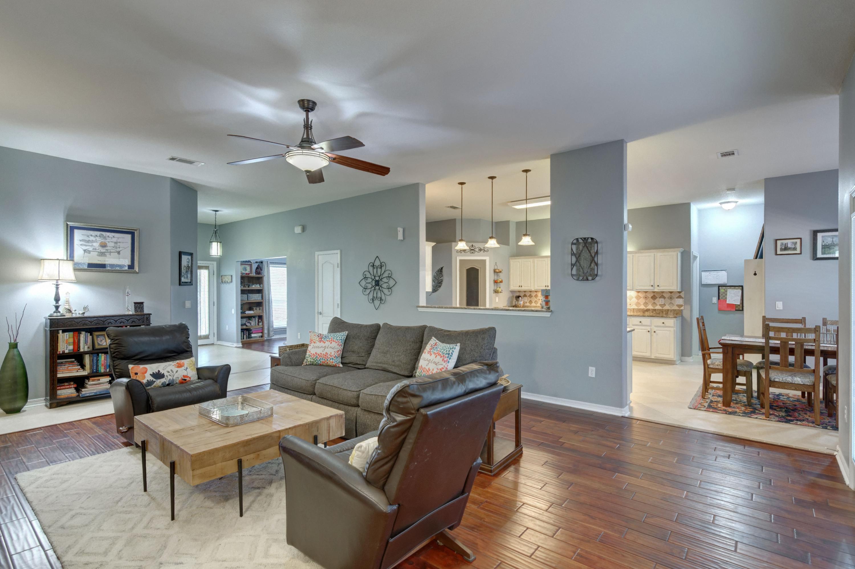 THE MEADOWS - Residential