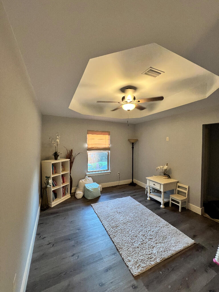 LAKESIDE EAST - Residential